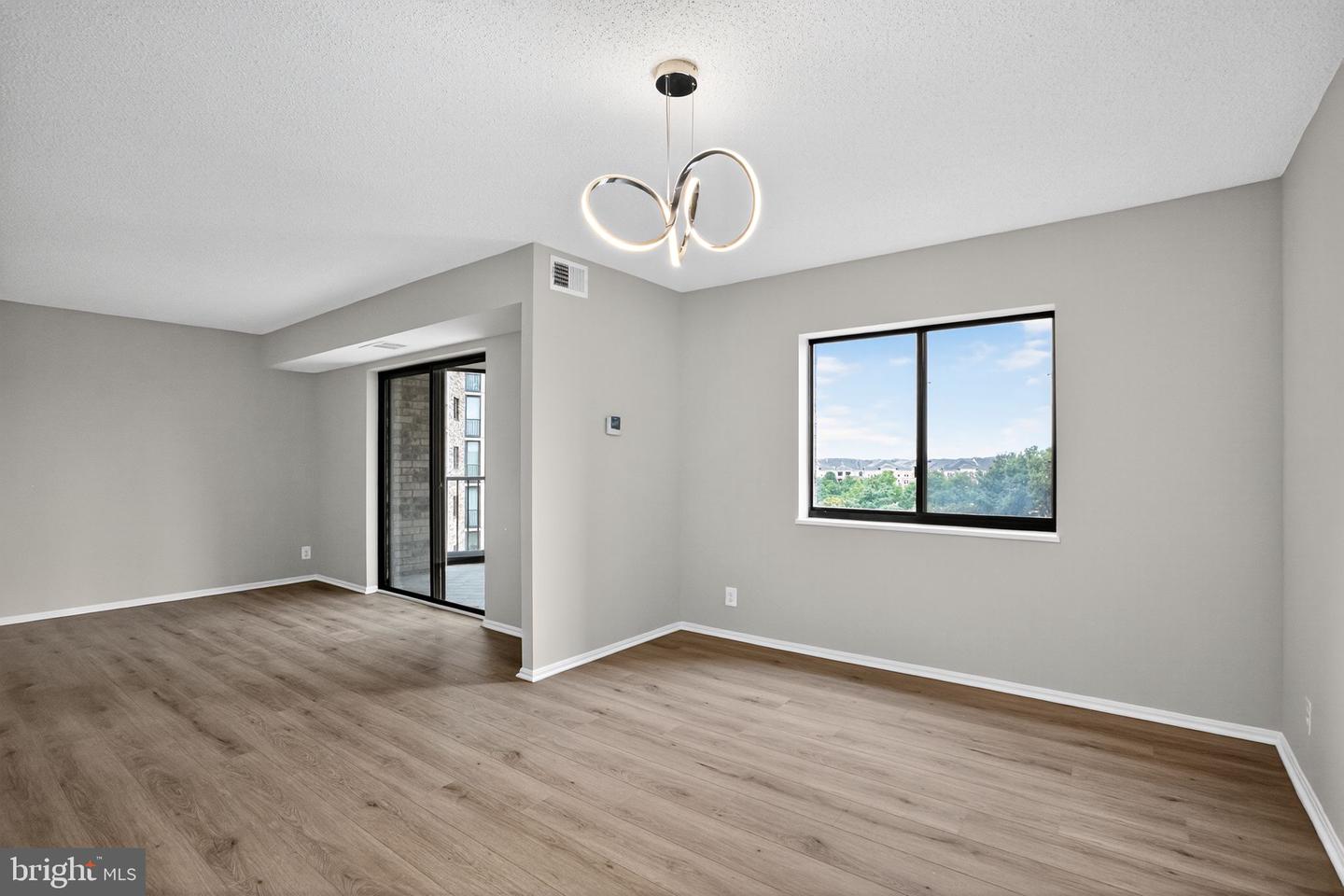 5902 MOUNT EAGLE DR #805, ALEXANDRIA, Virginia 22303, 2 Bedrooms Bedrooms, ,2 BathroomsBathrooms,Residential,For sale,5902 MOUNT EAGLE DR #805,VAFX2262868 MLS # VAFX2262868