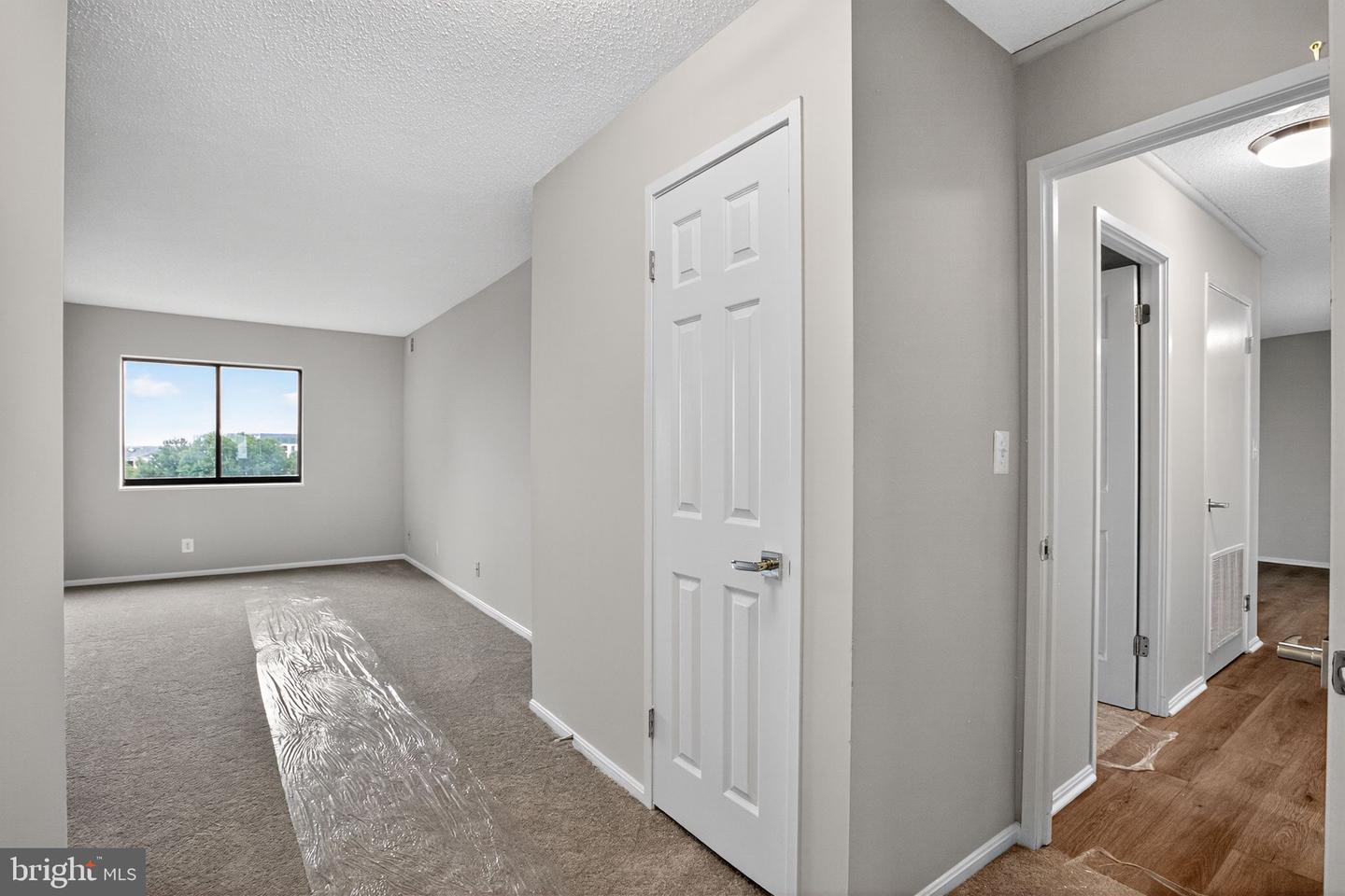 5902 MOUNT EAGLE DR #805, ALEXANDRIA, Virginia 22303, 2 Bedrooms Bedrooms, ,2 BathroomsBathrooms,Residential,For sale,5902 MOUNT EAGLE DR #805,VAFX2262868 MLS # VAFX2262868