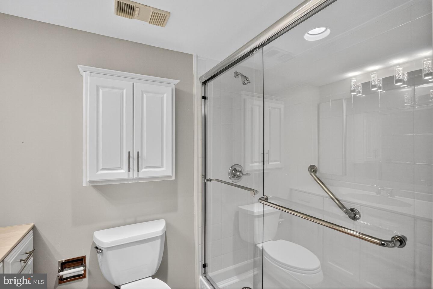 5902 MOUNT EAGLE DR #805, ALEXANDRIA, Virginia 22303, 2 Bedrooms Bedrooms, ,2 BathroomsBathrooms,Residential,For sale,5902 MOUNT EAGLE DR #805,VAFX2262868 MLS # VAFX2262868