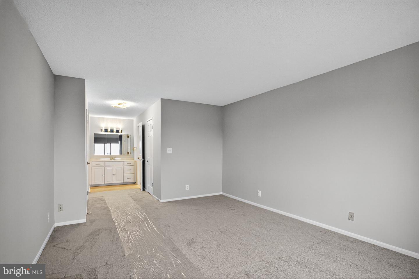 5902 MOUNT EAGLE DR #805, ALEXANDRIA, Virginia 22303, 2 Bedrooms Bedrooms, ,2 BathroomsBathrooms,Residential,For sale,5902 MOUNT EAGLE DR #805,VAFX2262868 MLS # VAFX2262868