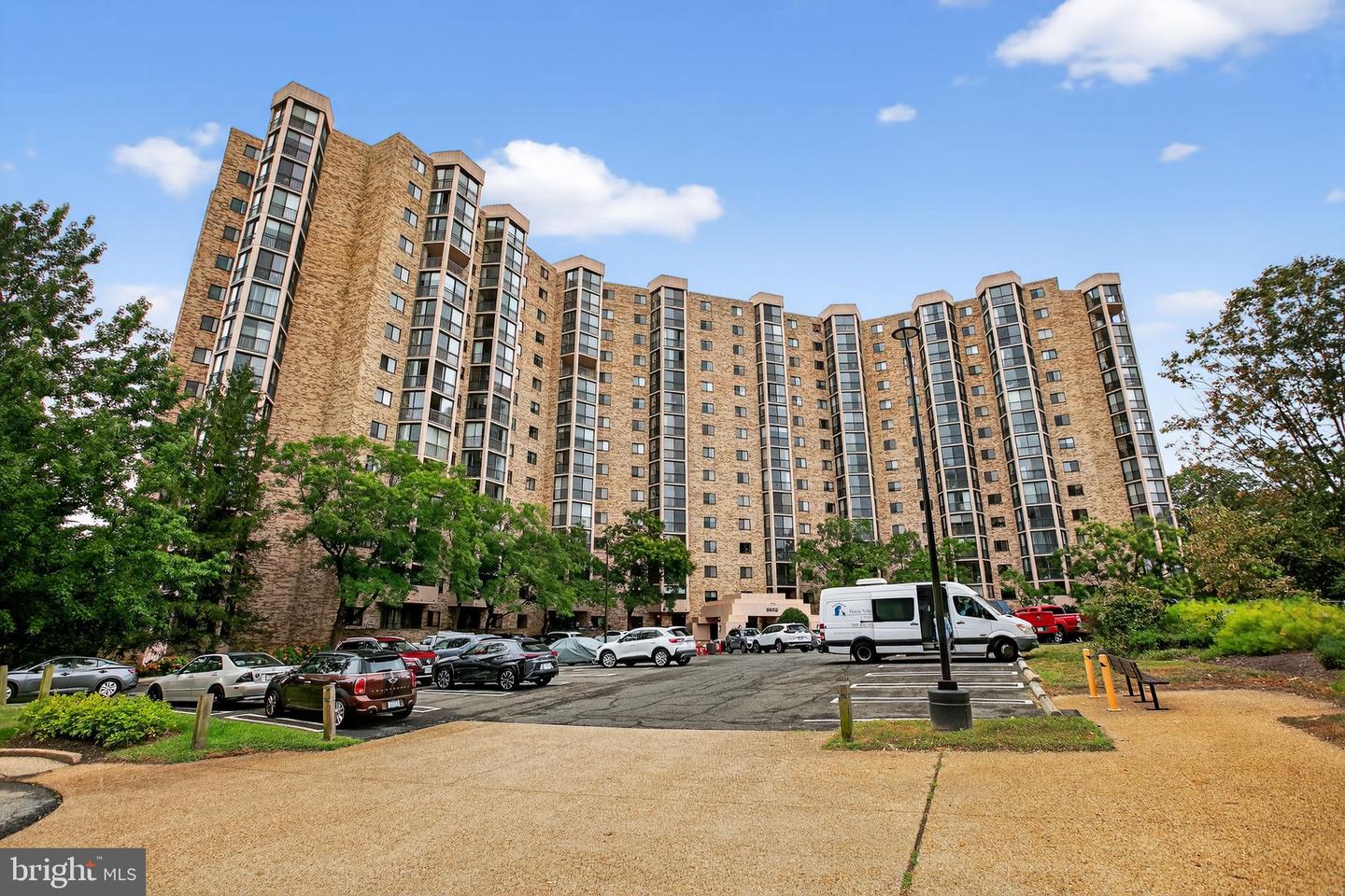 5902 MOUNT EAGLE DR #805, ALEXANDRIA, Virginia 22303, 2 Bedrooms Bedrooms, ,2 BathroomsBathrooms,Residential,For sale,5902 MOUNT EAGLE DR #805,VAFX2262868 MLS # VAFX2262868