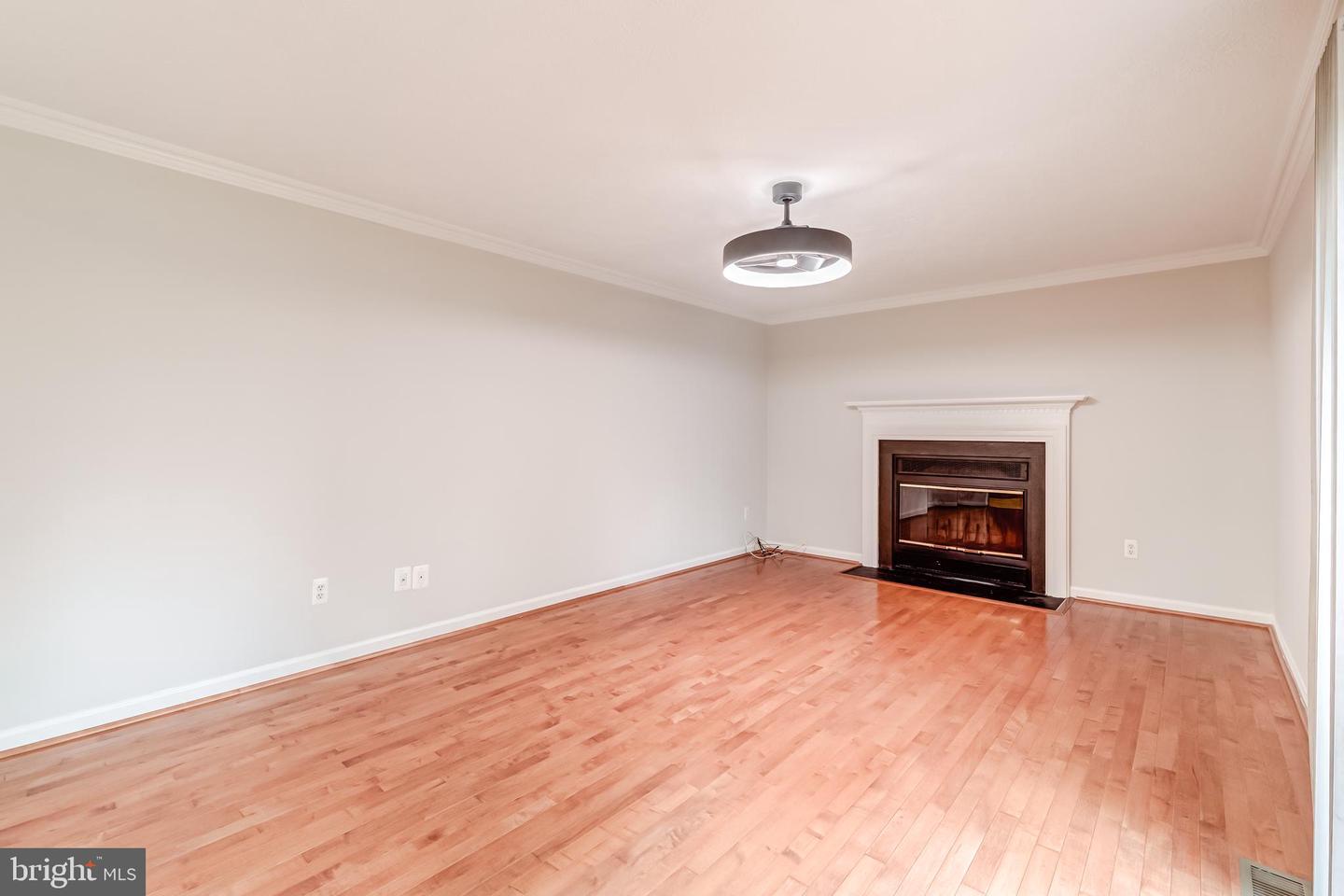 16305 BROMALL CT, CHANTILLY, Virginia 20151, 3 Bedrooms Bedrooms, ,2 BathroomsBathrooms,Residential,For sale,16305 BROMALL CT,VAFX2262794 MLS # VAFX2262794