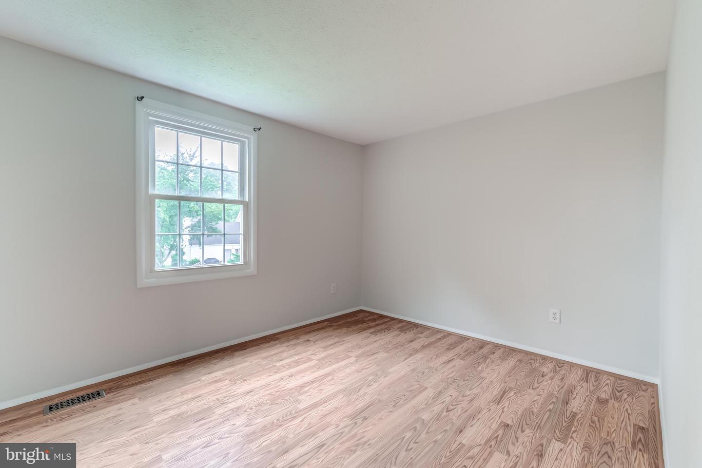 16305 BROMALL CT, CHANTILLY, Virginia 20151, 3 Bedrooms Bedrooms, ,2 BathroomsBathrooms,Residential,For sale,16305 BROMALL CT,VAFX2262794 MLS # VAFX2262794