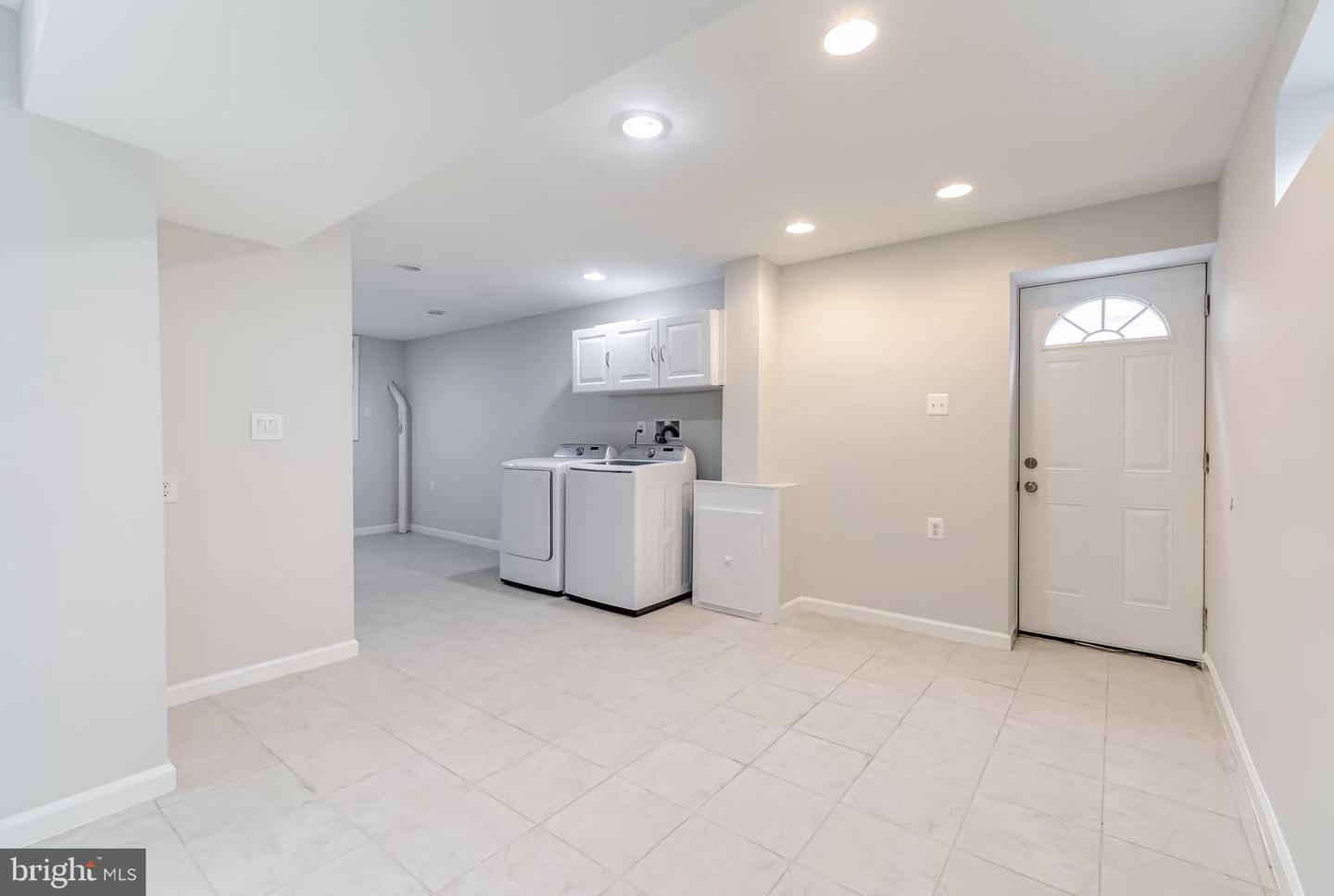 16305 BROMALL CT, CHANTILLY, Virginia 20151, 3 Bedrooms Bedrooms, ,2 BathroomsBathrooms,Residential,For sale,16305 BROMALL CT,VAFX2262794 MLS # VAFX2262794