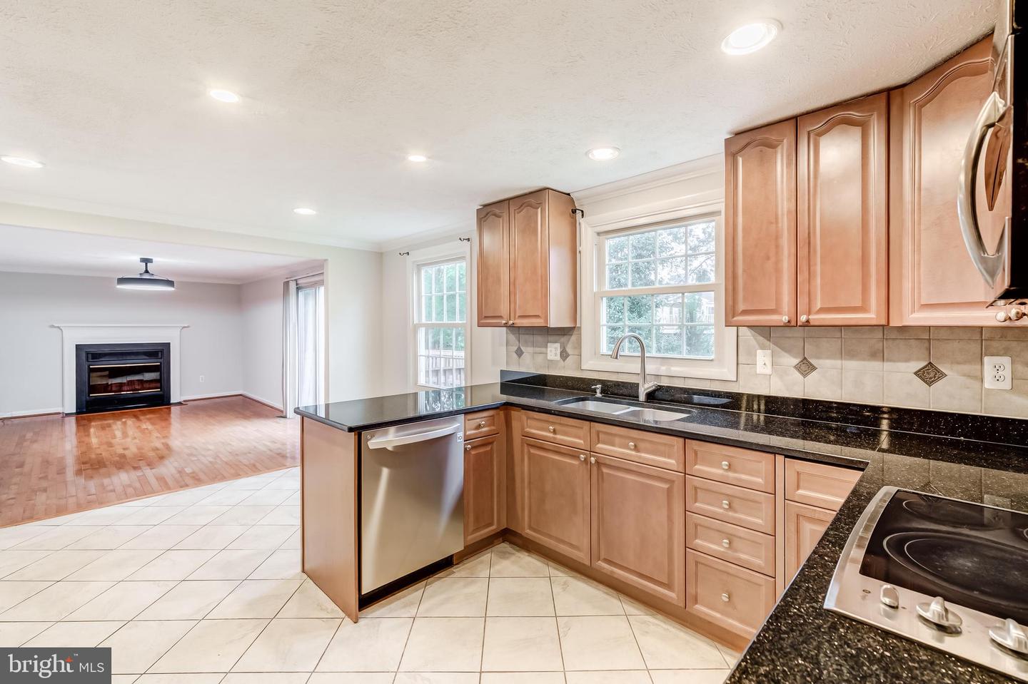 16305 BROMALL CT, CHANTILLY, Virginia 20151, 3 Bedrooms Bedrooms, ,2 BathroomsBathrooms,Residential,For sale,16305 BROMALL CT,VAFX2262794 MLS # VAFX2262794