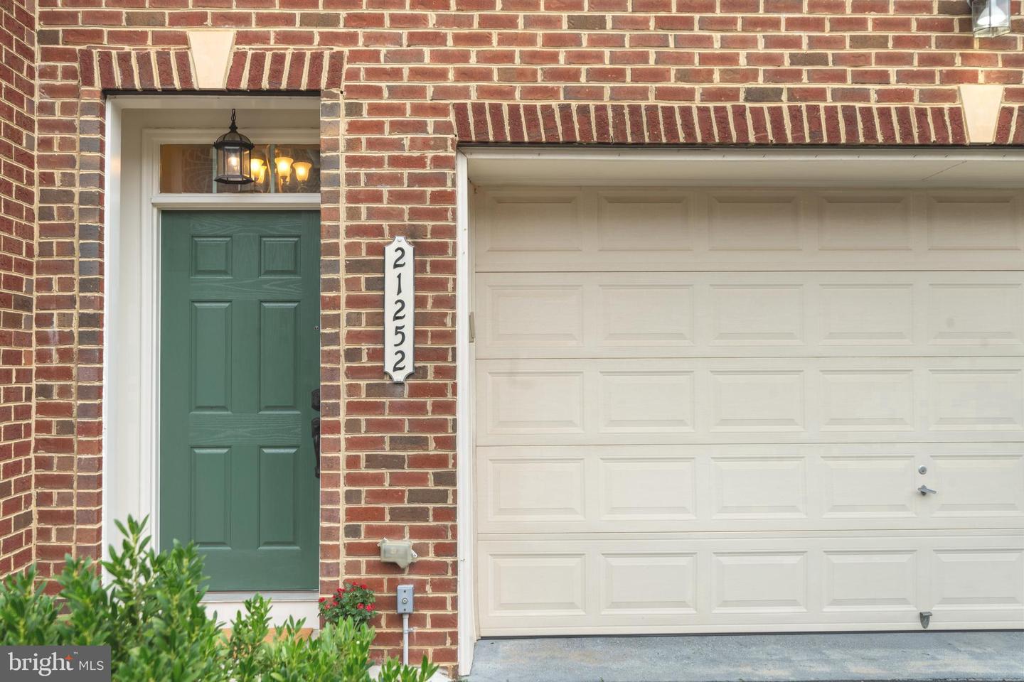 21252 PARK GROVE TER, ASHBURN, Virginia 20147, 3 Bedrooms Bedrooms, ,3 BathroomsBathrooms,Residential,For sale,21252 PARK GROVE TER,VALO2105126 MLS # VALO2105126