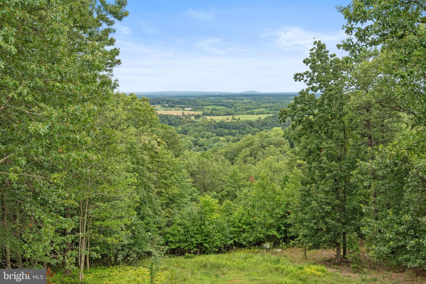 137 WENDY HILL RD, FRONT ROYAL, Virginia 22630, 3 Bedrooms Bedrooms, ,3 BathroomsBathrooms,Residential,For sale,137 WENDY HILL RD,VAWR2012062 MLS # VAWR2012062