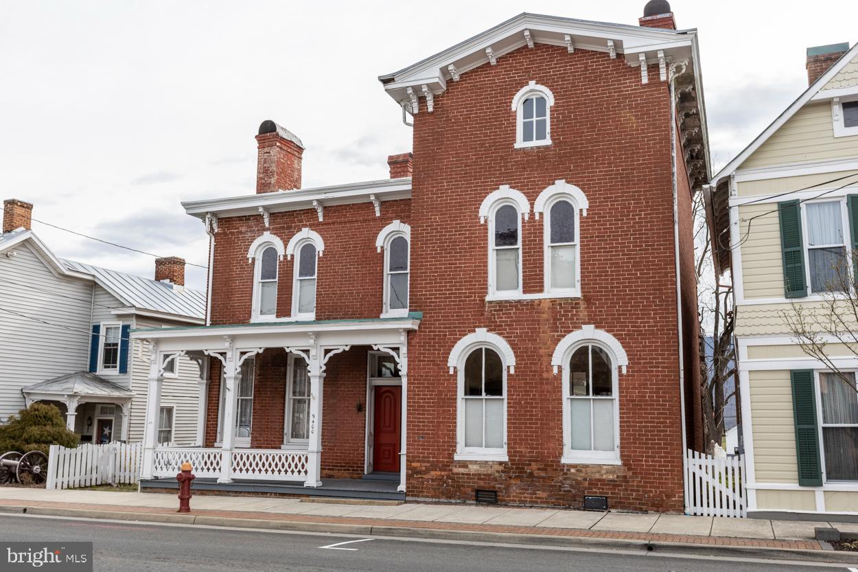 9400 CONGRESS ST S, NEW MARKET, Virginia 22844, 4 Bedrooms Bedrooms, ,2 BathroomsBathrooms,Residential,For sale,9400 CONGRESS ST S,VASH2012316 MLS # VASH2012316