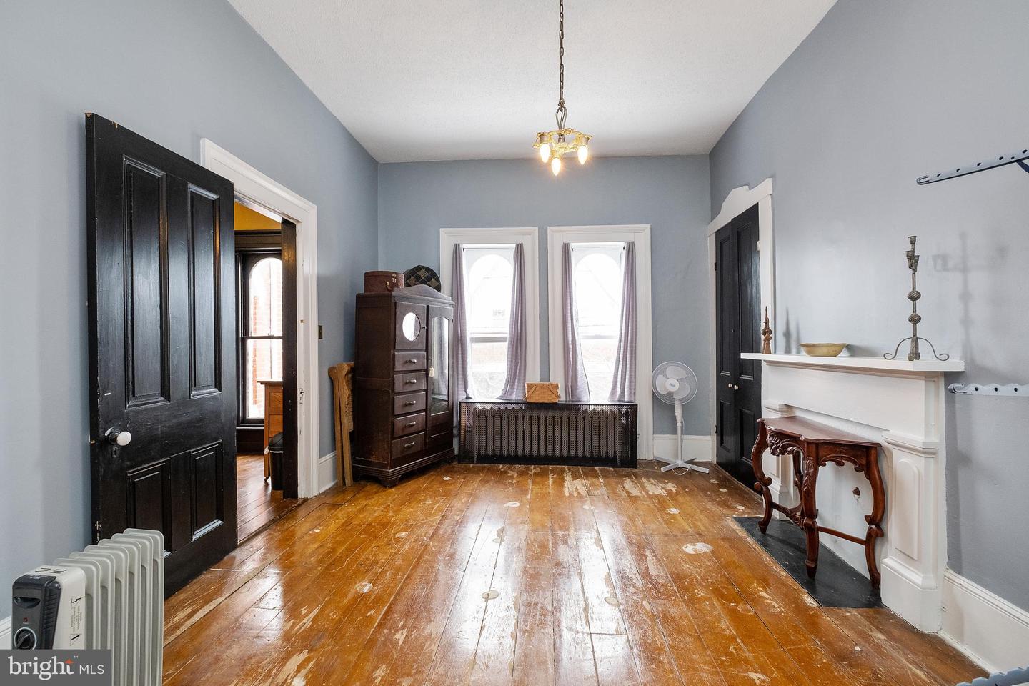 9400 CONGRESS ST S, NEW MARKET, Virginia 22844, 4 Bedrooms Bedrooms, ,2 BathroomsBathrooms,Residential,For sale,9400 CONGRESS ST S,VASH2012316 MLS # VASH2012316