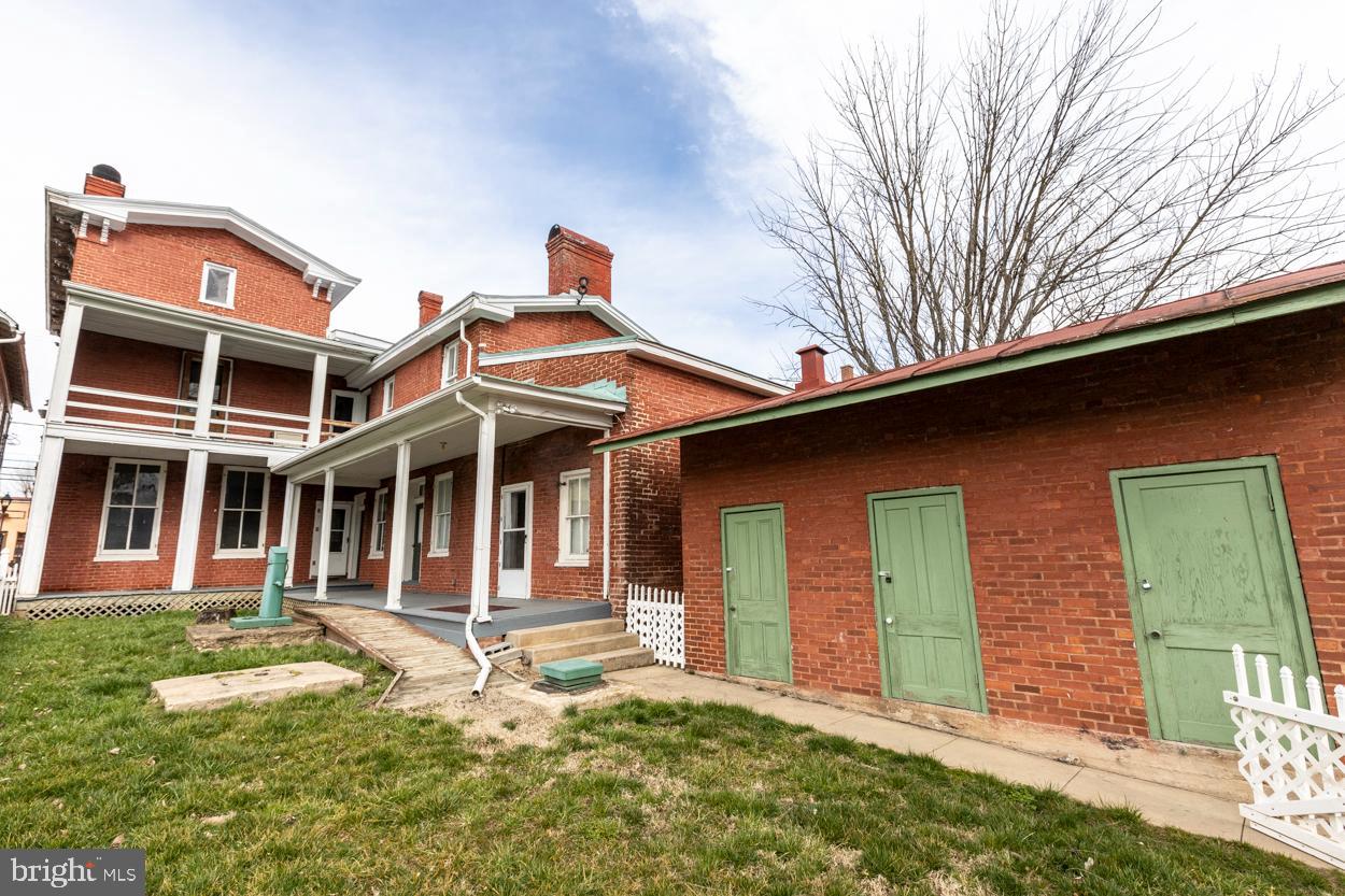 9400 CONGRESS ST S, NEW MARKET, Virginia 22844, 4 Bedrooms Bedrooms, ,2 BathroomsBathrooms,Residential,For sale,9400 CONGRESS ST S,VASH2012316 MLS # VASH2012316