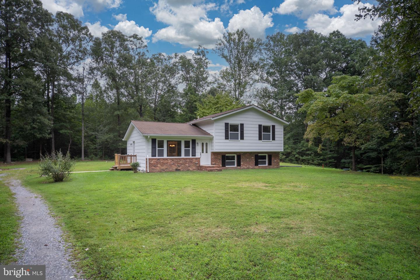 20023 PARADISE LN, RUTHER GLEN, Virginia 22546, 4 Bedrooms Bedrooms, ,3 BathroomsBathrooms,Residential,For sale,20023 PARADISE LN,VACV2008742 MLS # VACV2008742