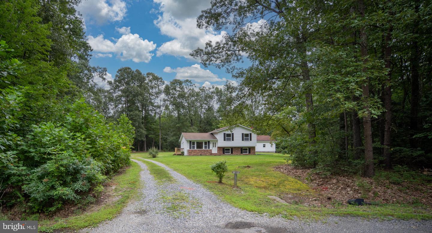 20023 PARADISE LN, RUTHER GLEN, Virginia 22546, 4 Bedrooms Bedrooms, ,3 BathroomsBathrooms,Residential,For sale,20023 PARADISE LN,VACV2008742 MLS # VACV2008742