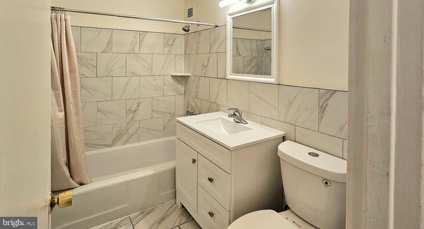 1121 ARLINGTON BLVD #525, ARLINGTON, Virginia 22209, 1 Bedroom Bedrooms, ,1 BathroomBathrooms,Residential,For sale,1121 ARLINGTON BLVD #525,VAAR2062662 MLS # VAAR2062662