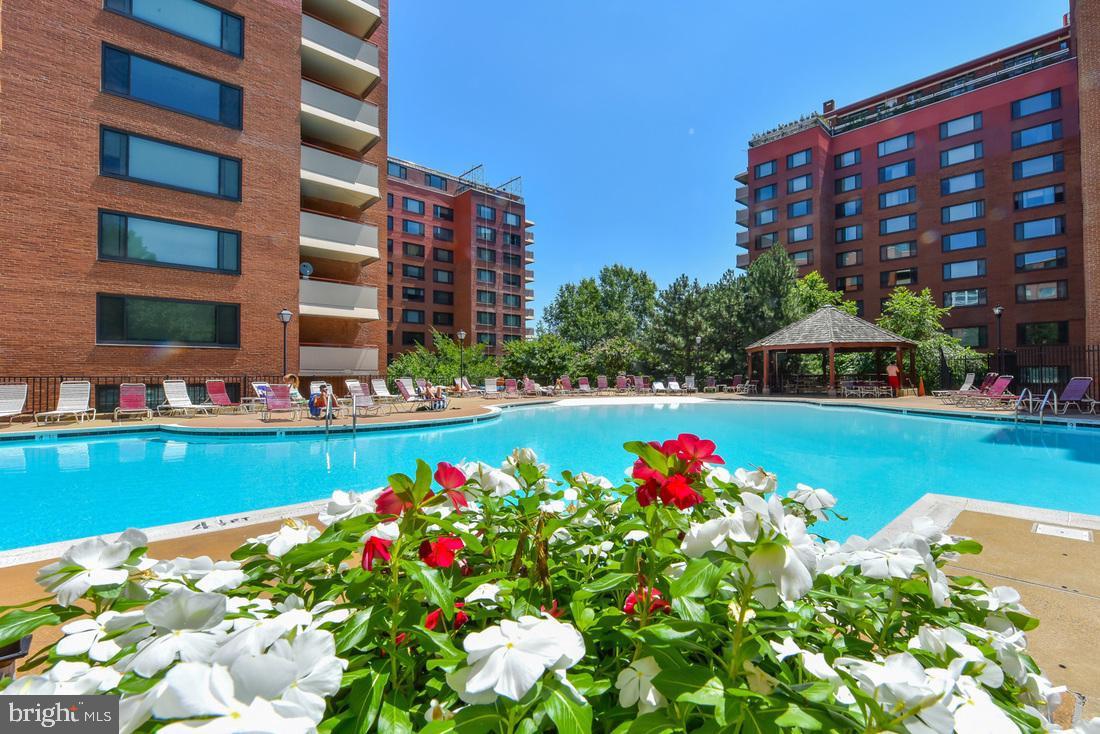 1121 ARLINGTON BLVD #525, ARLINGTON, Virginia 22209, 1 Bedroom Bedrooms, ,1 BathroomBathrooms,Residential,For sale,1121 ARLINGTON BLVD #525,VAAR2062662 MLS # VAAR2062662