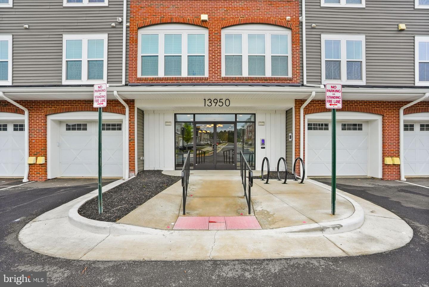 13950 ENGLEFIELD DR #3202, WOODBRIDGE, Virginia 22193, 2 Bedrooms Bedrooms, ,2 BathroomsBathrooms,Residential,For sale,13950 ENGLEFIELD DR #3202,VAPW2102276 MLS # VAPW2102276