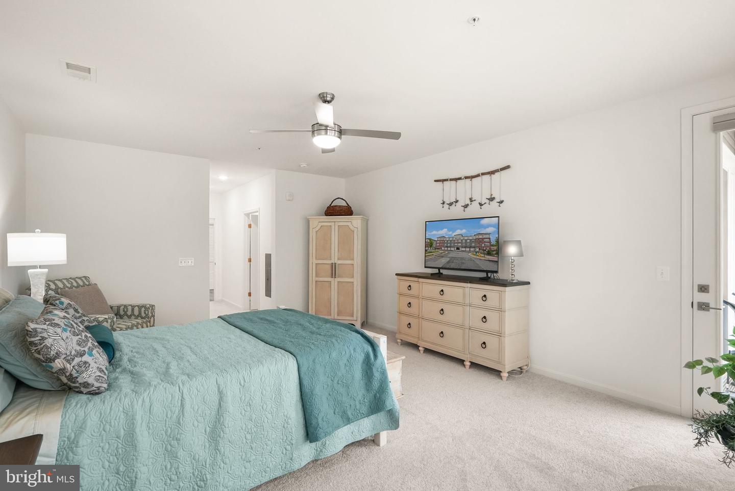 13950 ENGLEFIELD DR #3202, WOODBRIDGE, Virginia 22193, 2 Bedrooms Bedrooms, ,2 BathroomsBathrooms,Residential,For sale,13950 ENGLEFIELD DR #3202,VAPW2102276 MLS # VAPW2102276