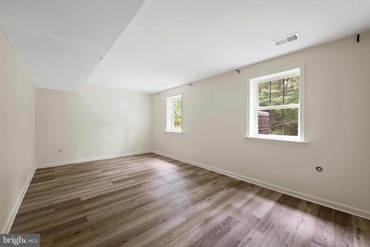 11132 FLORA LEE DR, FAIRFAX STATION, Virginia 22039, 5 Bedrooms Bedrooms, ,4 BathroomsBathrooms,Residential,For sale,11132 FLORA LEE DR,VAFX2262938 MLS # VAFX2262938