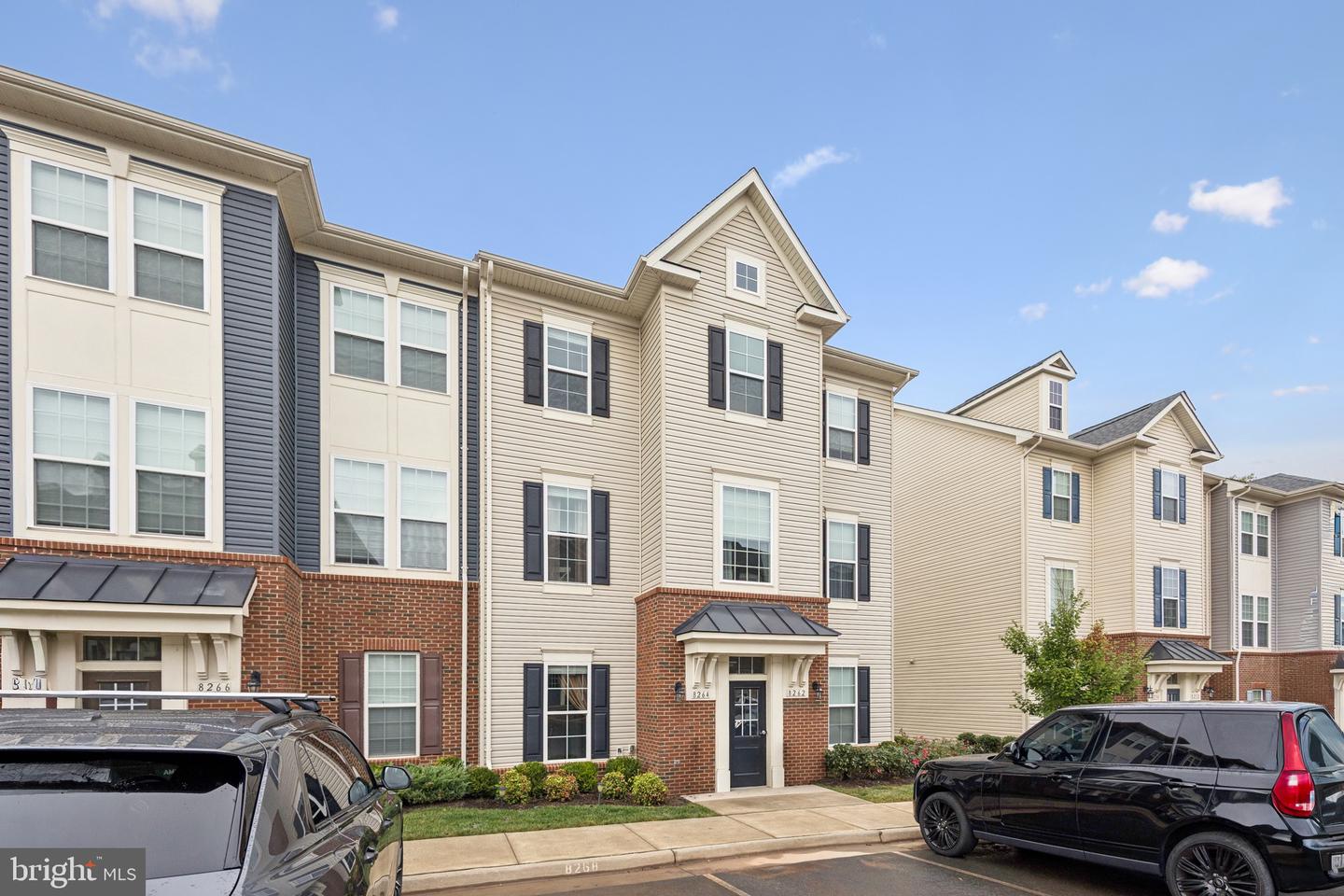 8264 KNIGHT STATION WAY, MANASSAS, Virginia 20110, 4 Bedrooms Bedrooms, ,3 BathroomsBathrooms,Residential,For sale,8264 KNIGHT STATION WAY,VAPW2102328 MLS # VAPW2102328