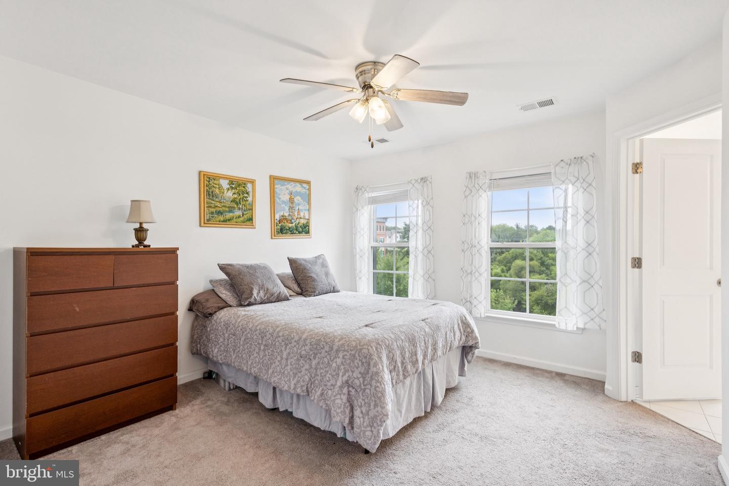 8264 KNIGHT STATION WAY, MANASSAS, Virginia 20110, 4 Bedrooms Bedrooms, ,3 BathroomsBathrooms,Residential,For sale,8264 KNIGHT STATION WAY,VAPW2102328 MLS # VAPW2102328