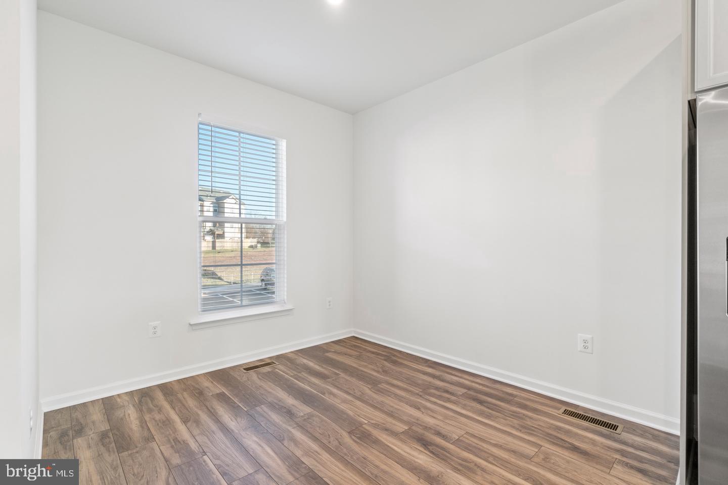 8264 KNIGHT STATION WAY, MANASSAS, Virginia 20110, 3 Bedrooms Bedrooms, ,3 BathroomsBathrooms,Residential,For sale,8264 KNIGHT STATION WAY,VAPW2102328 MLS # VAPW2102328