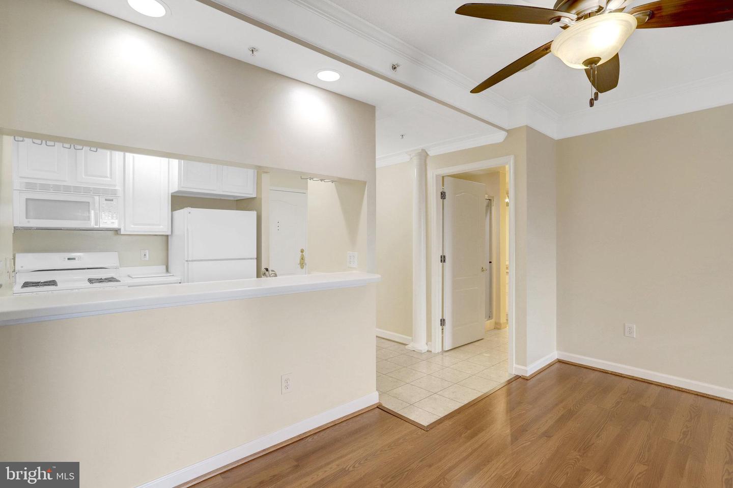 901 N MONROE ST #1408, ARLINGTON, Virginia 22201, 2 Bedrooms Bedrooms, 6 Rooms Rooms,2 BathroomsBathrooms,Residential,For sale,901 N MONROE ST #1408,VAAR2062658 MLS # VAAR2062658 901 N MONROE ST #1408, ARLINGTON, Virginia 22201, 2 Bedrooms Bedrooms, 6 Rooms Rooms,2 BathroomsBathrooms,Residential,For sale,901 N MONROE ST #1408,VAAR2062658 MLS # VAAR2062658