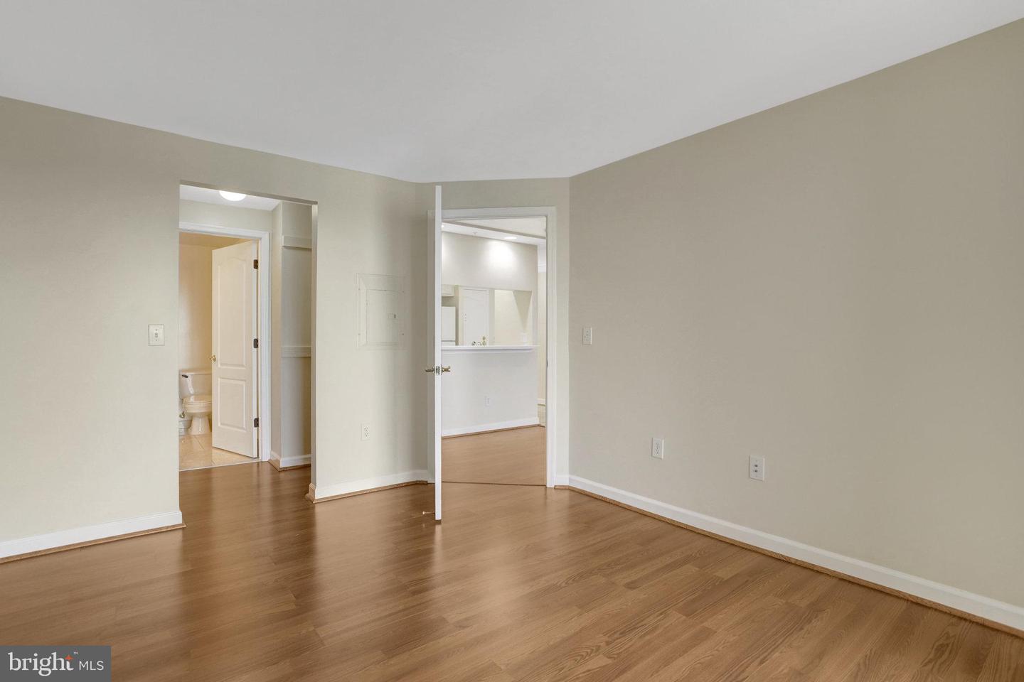 901 N MONROE ST #1408, ARLINGTON, Virginia 22201, 2 Bedrooms Bedrooms, 6 Rooms Rooms,2 BathroomsBathrooms,Residential,For sale,901 N MONROE ST #1408,VAAR2062658 MLS # VAAR2062658 901 N MONROE ST #1408, ARLINGTON, Virginia 22201, 2 Bedrooms Bedrooms, 6 Rooms Rooms,2 BathroomsBathrooms,Residential,For sale,901 N MONROE ST #1408,VAAR2062658 MLS # VAAR2062658
