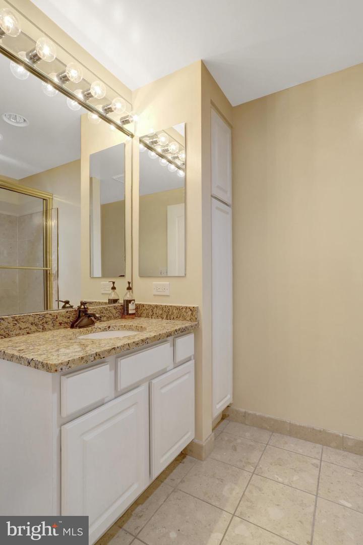 901 N MONROE ST #1408, ARLINGTON, Virginia 22201, 2 Bedrooms Bedrooms, 6 Rooms Rooms,2 BathroomsBathrooms,Residential,For sale,901 N MONROE ST #1408,VAAR2062658 MLS # VAAR2062658 901 N MONROE ST #1408, ARLINGTON, Virginia 22201, 2 Bedrooms Bedrooms, 6 Rooms Rooms,2 BathroomsBathrooms,Residential,For sale,901 N MONROE ST #1408,VAAR2062658 MLS # VAAR2062658