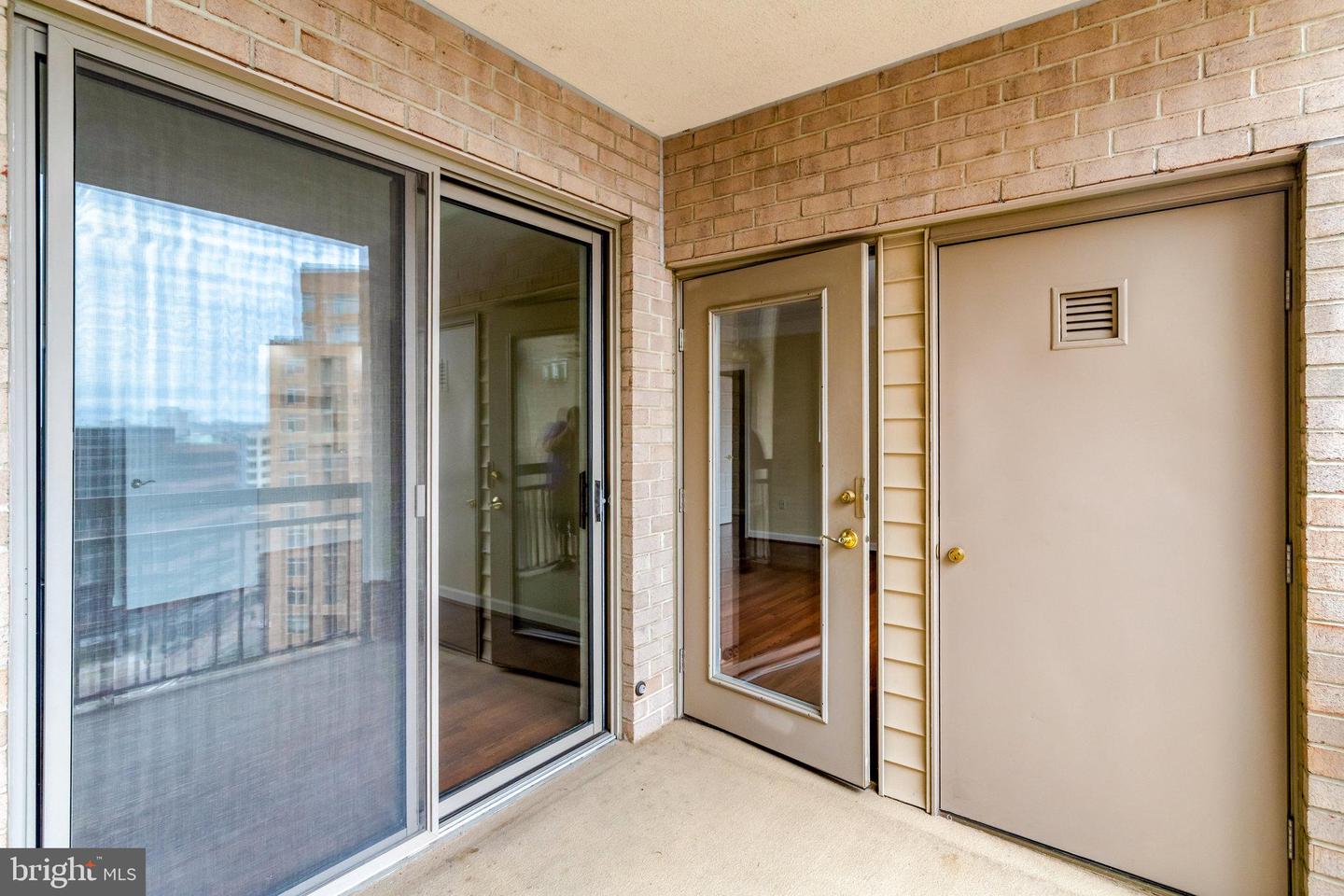 901 N MONROE ST #1408, ARLINGTON, Virginia 22201, 2 Bedrooms Bedrooms, 6 Rooms Rooms,2 BathroomsBathrooms,Residential,For sale,901 N MONROE ST #1408,VAAR2062658 MLS # VAAR2062658 901 N MONROE ST #1408, ARLINGTON, Virginia 22201, 2 Bedrooms Bedrooms, 6 Rooms Rooms,2 BathroomsBathrooms,Residential,For sale,901 N MONROE ST #1408,VAAR2062658 MLS # VAAR2062658