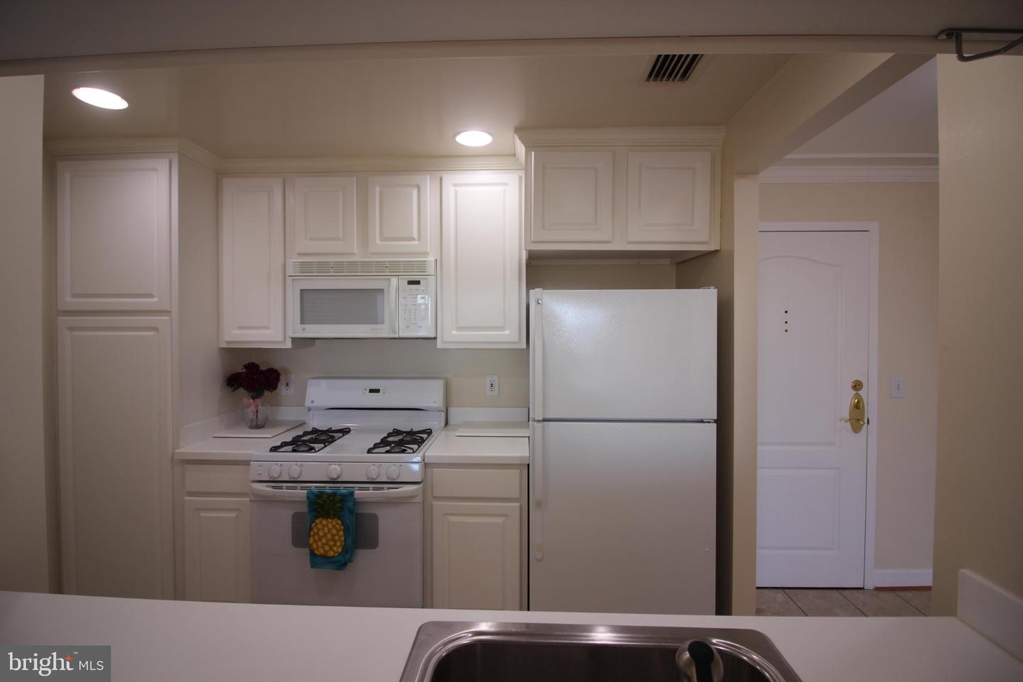 901 N MONROE ST #1408, ARLINGTON, Virginia 22201, 2 Bedrooms Bedrooms, 6 Rooms Rooms,2 BathroomsBathrooms,Residential,For sale,901 N MONROE ST #1408,VAAR2062658 MLS # VAAR2062658 901 N MONROE ST #1408, ARLINGTON, Virginia 22201, 2 Bedrooms Bedrooms, 6 Rooms Rooms,2 BathroomsBathrooms,Residential,For sale,901 N MONROE ST #1408,VAAR2062658 MLS # VAAR2062658