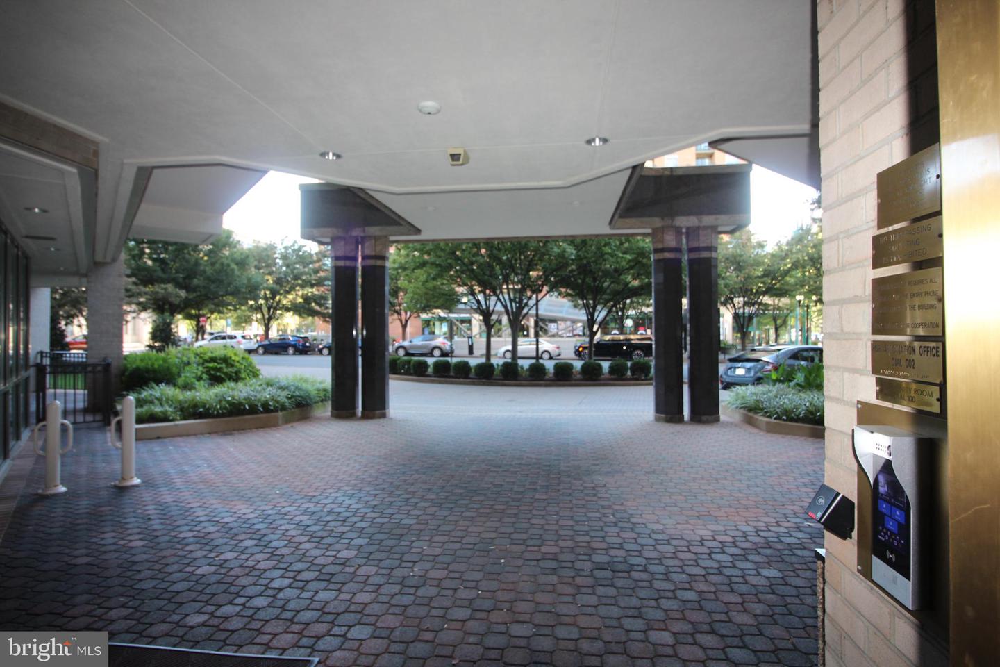 901 N MONROE ST #1408, ARLINGTON, Virginia 22201, 2 Bedrooms Bedrooms, 6 Rooms Rooms,2 BathroomsBathrooms,Residential,For sale,901 N MONROE ST #1408,VAAR2062658 MLS # VAAR2062658 901 N MONROE ST #1408, ARLINGTON, Virginia 22201, 2 Bedrooms Bedrooms, 6 Rooms Rooms,2 BathroomsBathrooms,Residential,For sale,901 N MONROE ST #1408,VAAR2062658 MLS # VAAR2062658