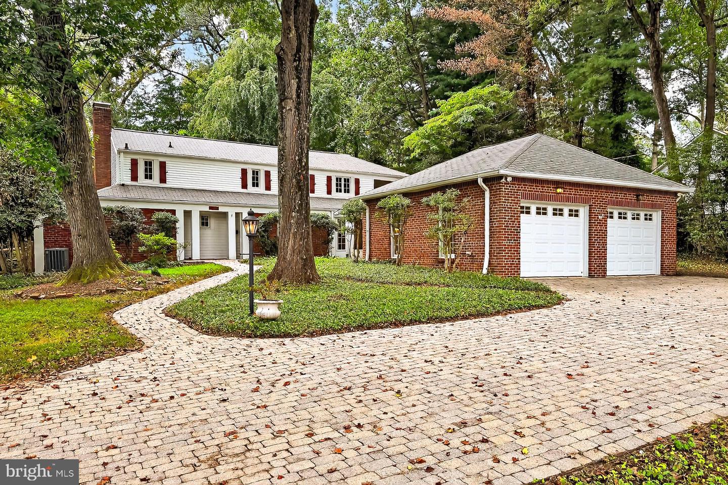 3032 KNOLL DR, FALLS CHURCH, Virginia 22042, 3 Bedrooms Bedrooms, ,3 BathroomsBathrooms,Residential,For sale,3032 KNOLL DR,VAFX2262988 MLS # VAFX2262988