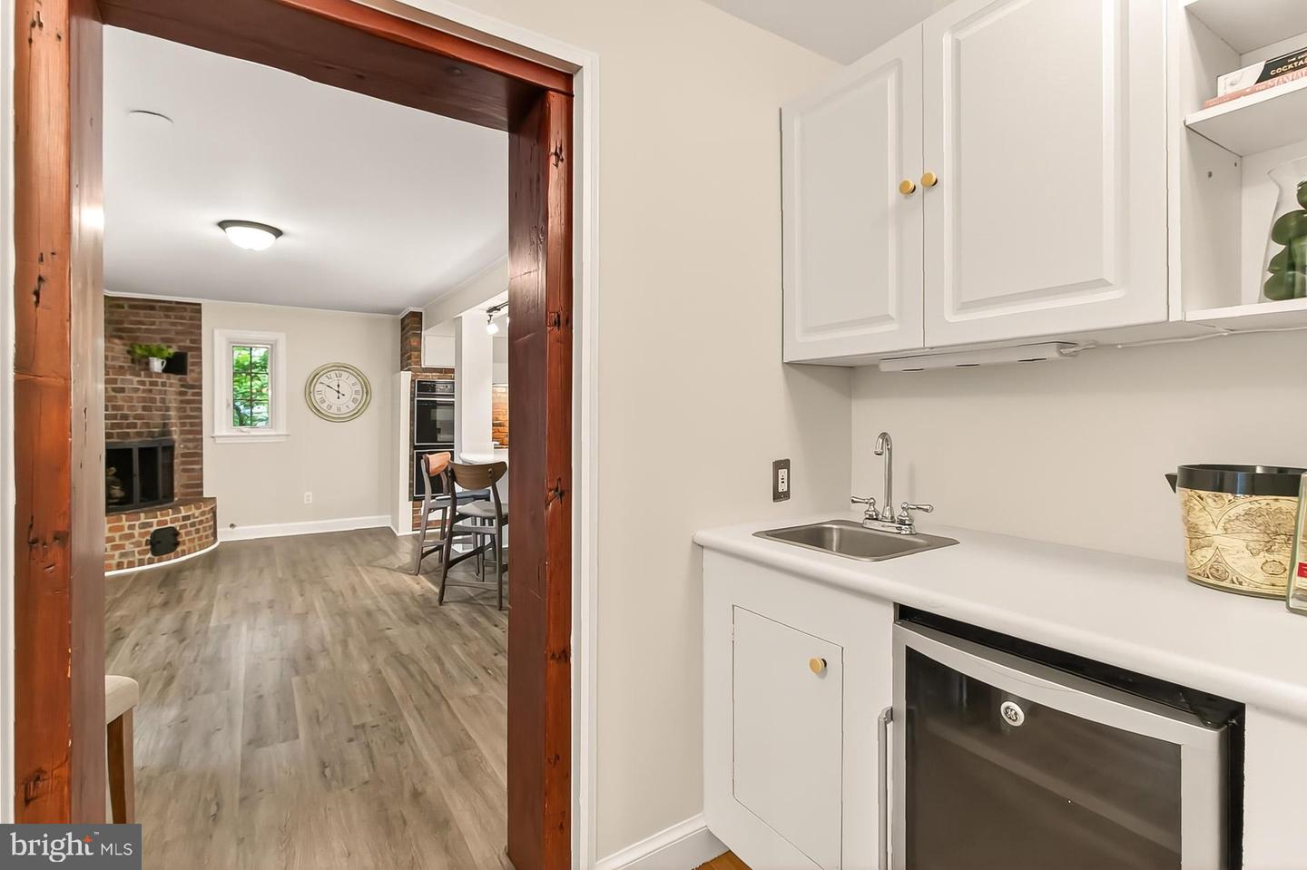 3032 KNOLL DR, FALLS CHURCH, Virginia 22042, 3 Bedrooms Bedrooms, ,3 BathroomsBathrooms,Residential,For sale,3032 KNOLL DR,VAFX2262988 MLS # VAFX2262988