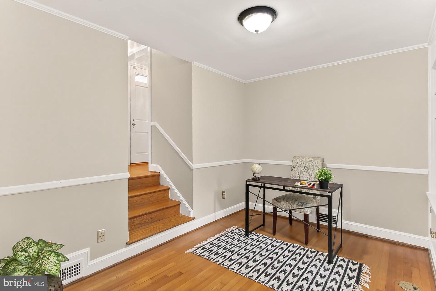 3032 KNOLL DR, FALLS CHURCH, Virginia 22042, 3 Bedrooms Bedrooms, ,3 BathroomsBathrooms,Residential,For sale,3032 KNOLL DR,VAFX2262988 MLS # VAFX2262988