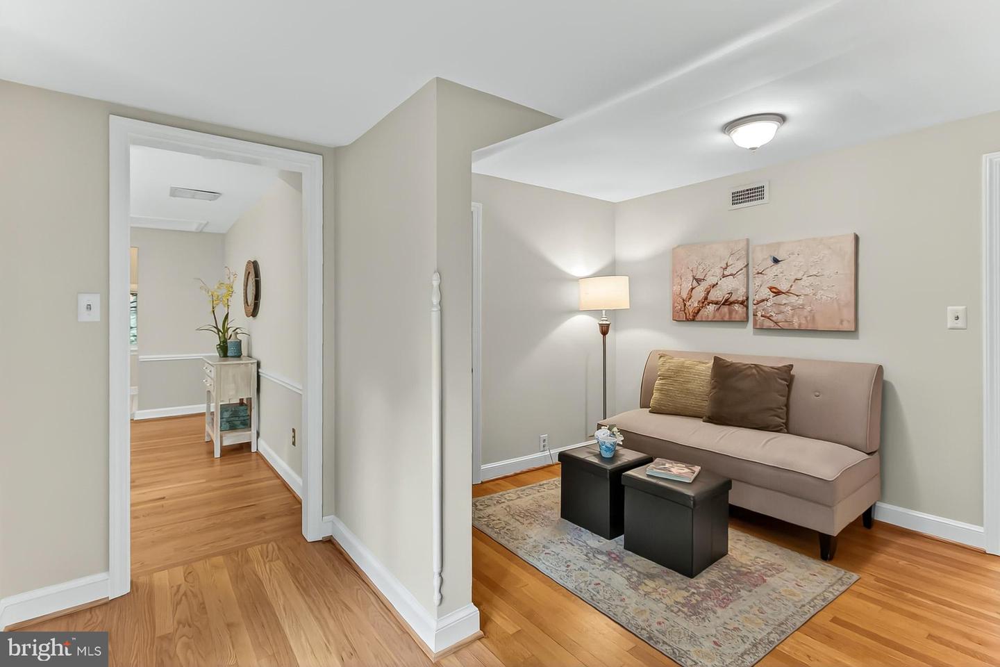 3032 KNOLL DR, FALLS CHURCH, Virginia 22042, 3 Bedrooms Bedrooms, ,3 BathroomsBathrooms,Residential,For sale,3032 KNOLL DR,VAFX2262988 MLS # VAFX2262988