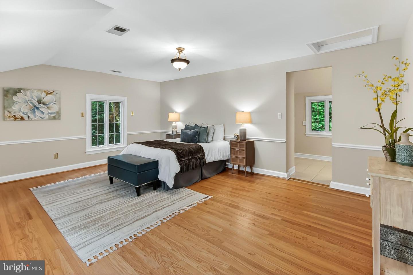 3032 KNOLL DR, FALLS CHURCH, Virginia 22042, 3 Bedrooms Bedrooms, ,3 BathroomsBathrooms,Residential,For sale,3032 KNOLL DR,VAFX2262988 MLS # VAFX2262988