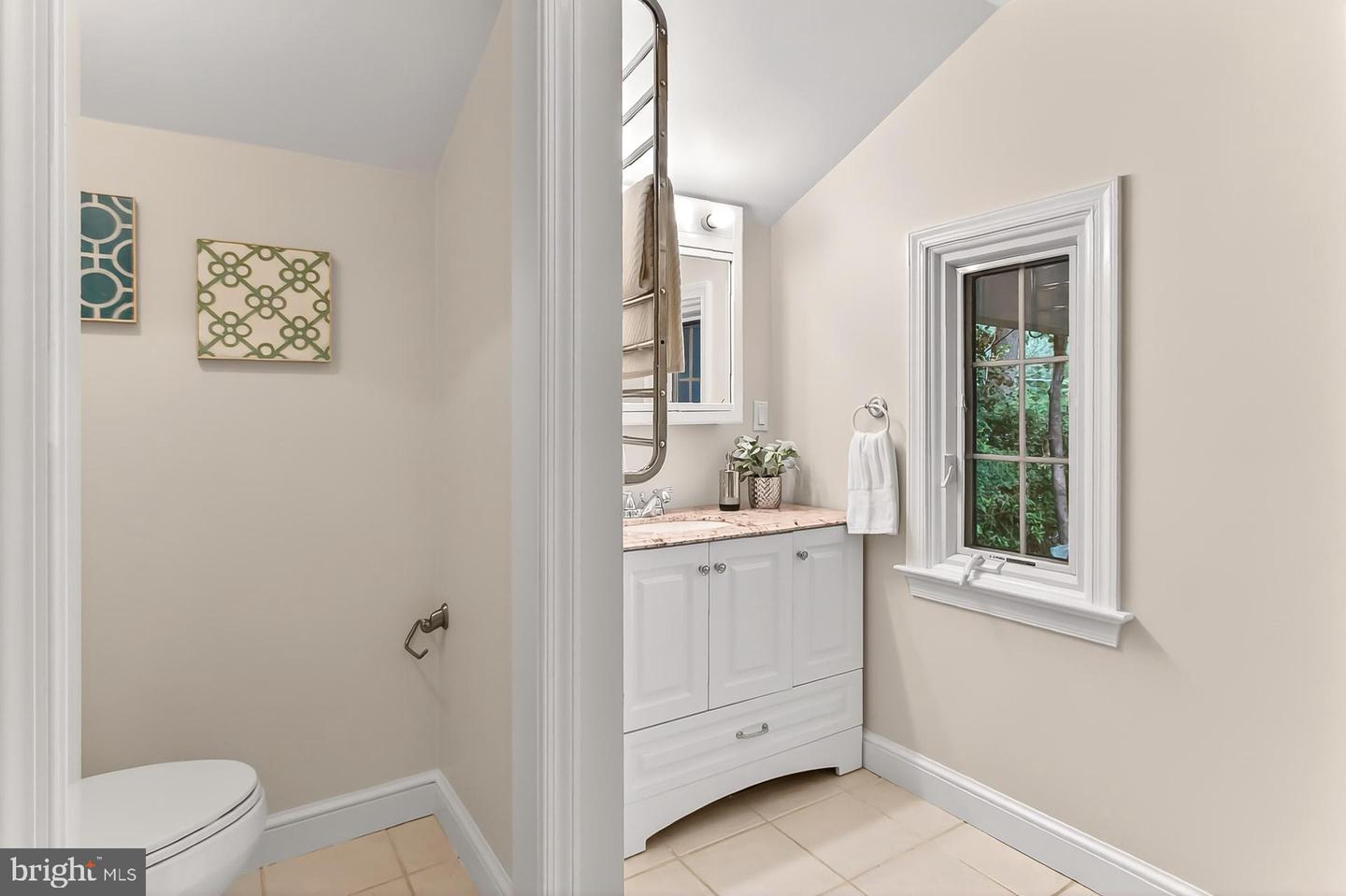 3032 KNOLL DR, FALLS CHURCH, Virginia 22042, 3 Bedrooms Bedrooms, ,3 BathroomsBathrooms,Residential,For sale,3032 KNOLL DR,VAFX2262988 MLS # VAFX2262988