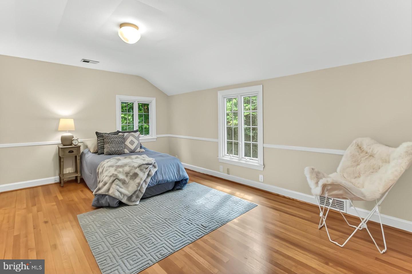 3032 KNOLL DR, FALLS CHURCH, Virginia 22042, 3 Bedrooms Bedrooms, ,3 BathroomsBathrooms,Residential,For sale,3032 KNOLL DR,VAFX2262988 MLS # VAFX2262988