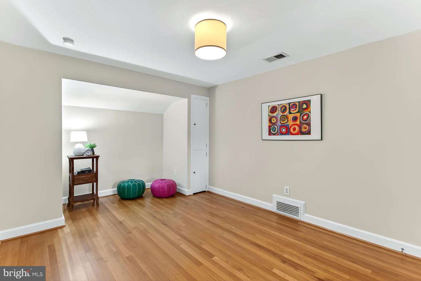 3032 KNOLL DR, FALLS CHURCH, Virginia 22042, 3 Bedrooms Bedrooms, ,3 BathroomsBathrooms,Residential,For sale,3032 KNOLL DR,VAFX2262988 MLS # VAFX2262988