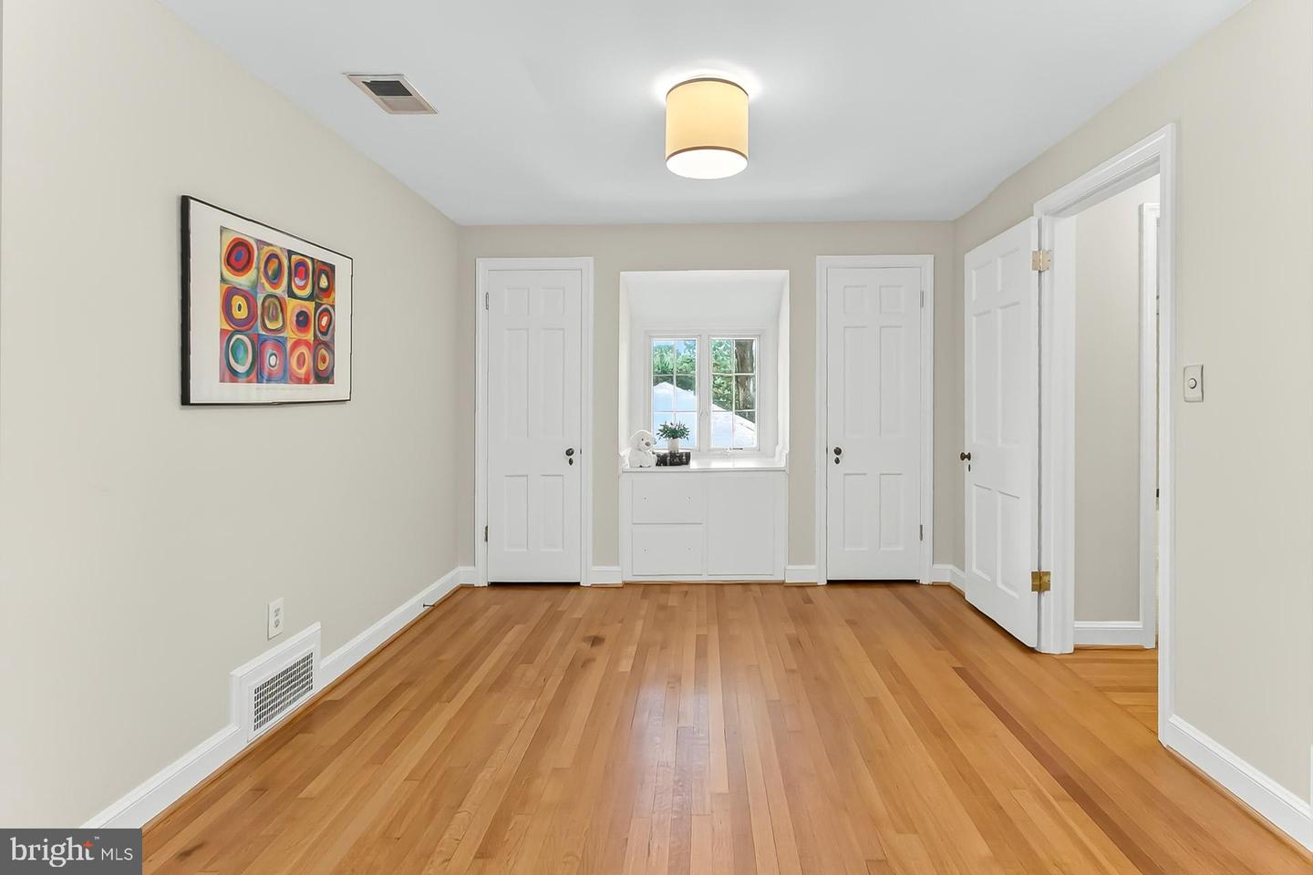3032 KNOLL DR, FALLS CHURCH, Virginia 22042, 3 Bedrooms Bedrooms, ,3 BathroomsBathrooms,Residential,For sale,3032 KNOLL DR,VAFX2262988 MLS # VAFX2262988