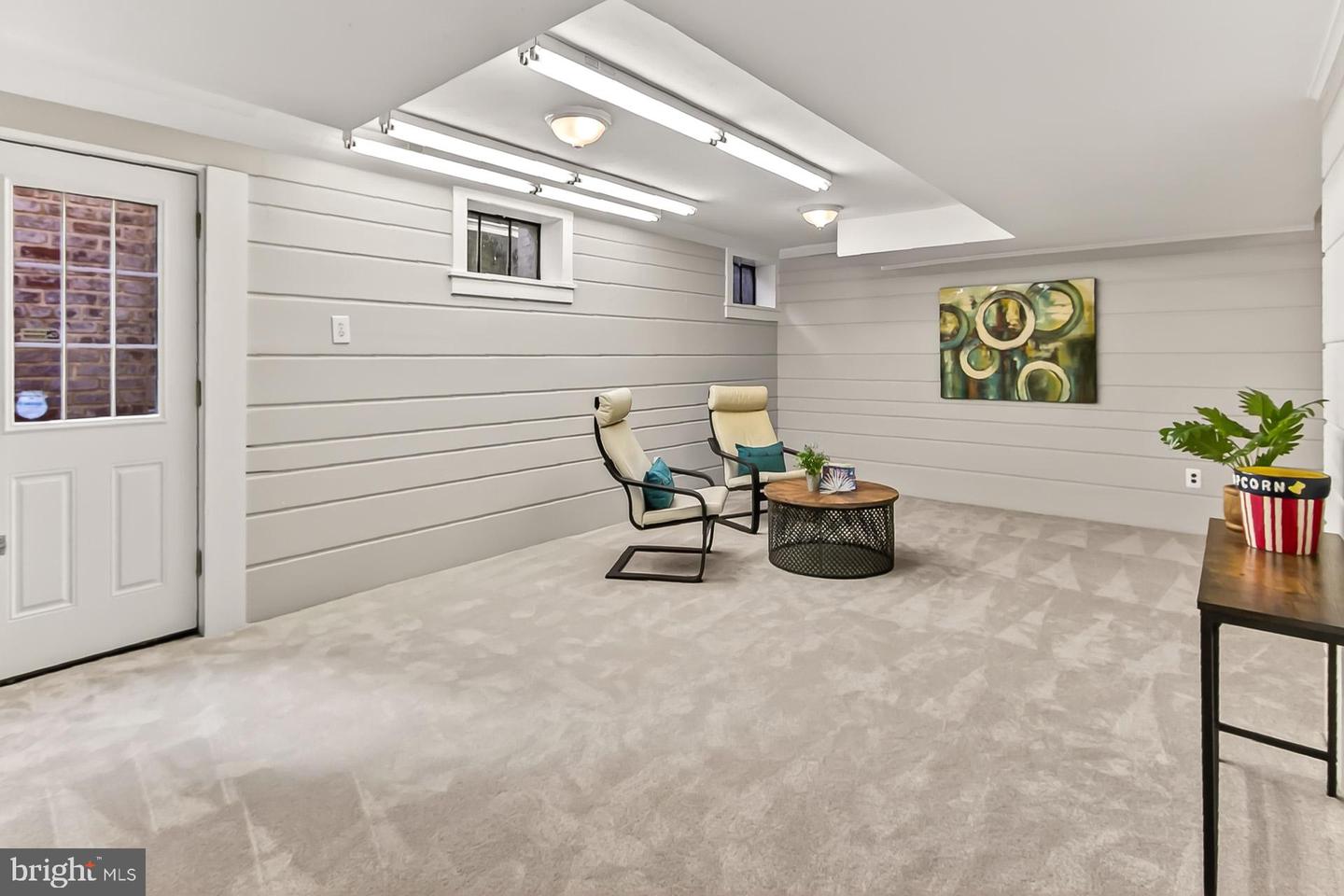 3032 KNOLL DR, FALLS CHURCH, Virginia 22042, 3 Bedrooms Bedrooms, ,3 BathroomsBathrooms,Residential,For sale,3032 KNOLL DR,VAFX2262988 MLS # VAFX2262988