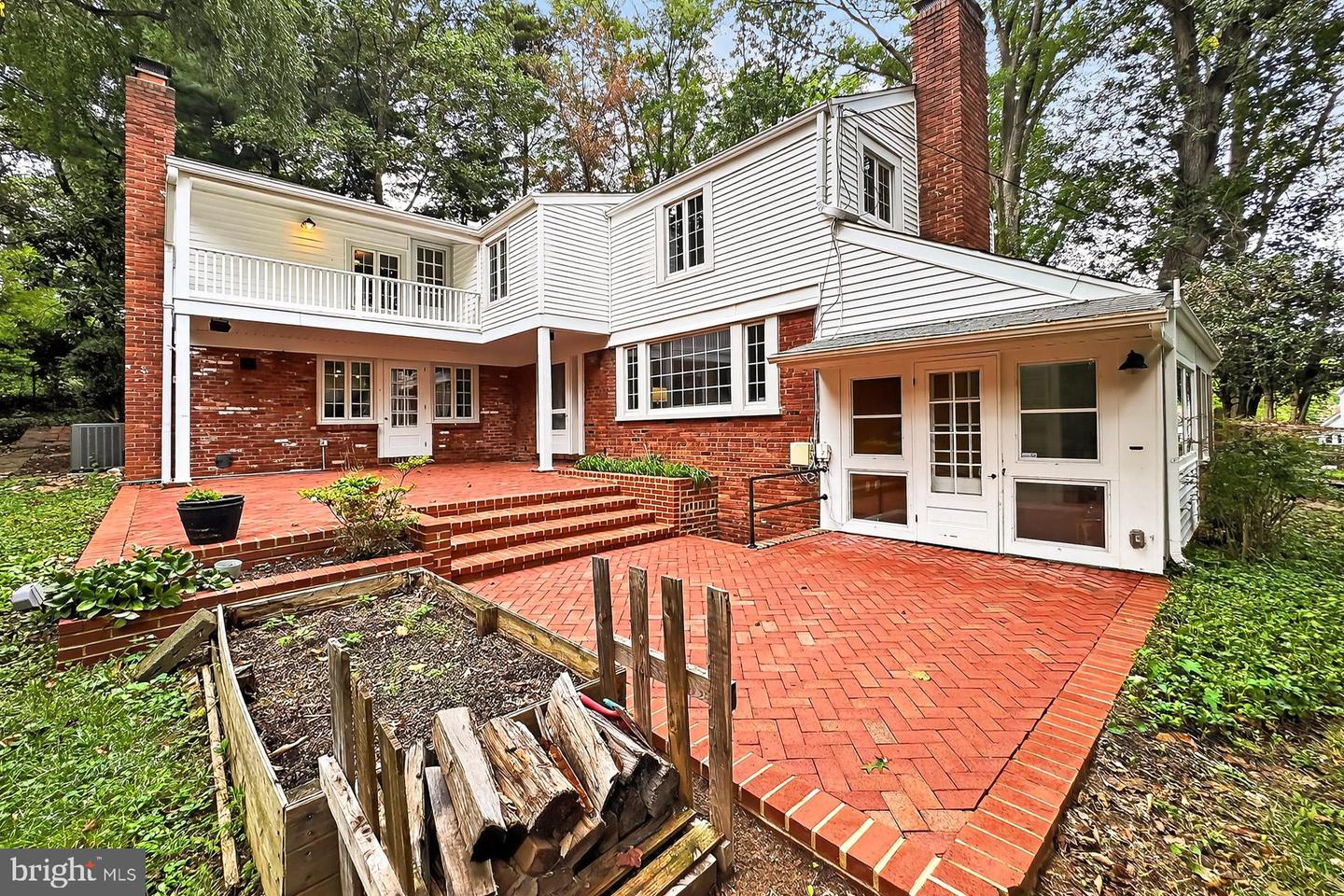 3032 KNOLL DR, FALLS CHURCH, Virginia 22042, 3 Bedrooms Bedrooms, ,3 BathroomsBathrooms,Residential,For sale,3032 KNOLL DR,VAFX2262988 MLS # VAFX2262988