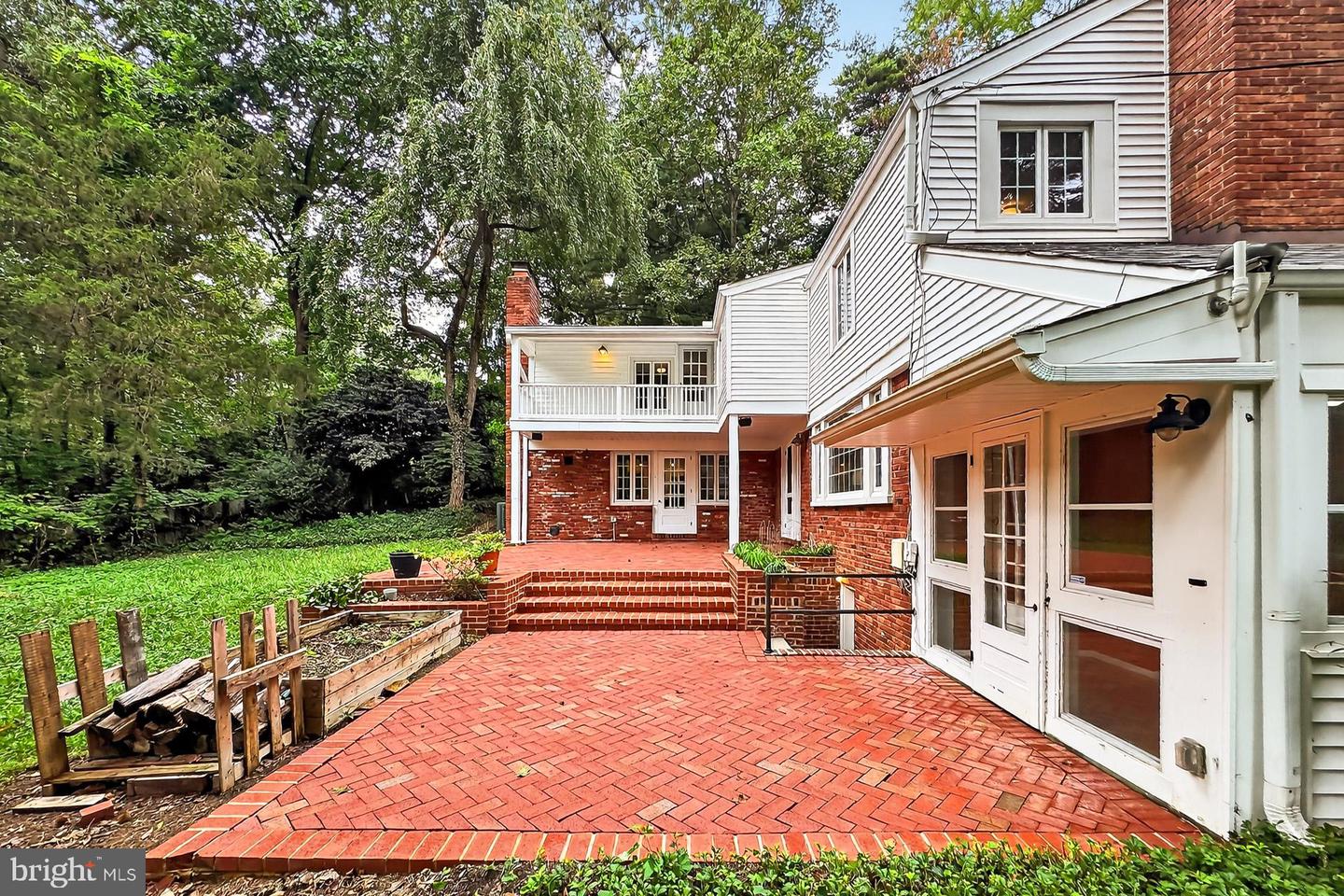 3032 KNOLL DR, FALLS CHURCH, Virginia 22042, 3 Bedrooms Bedrooms, ,3 BathroomsBathrooms,Residential,For sale,3032 KNOLL DR,VAFX2262988 MLS # VAFX2262988