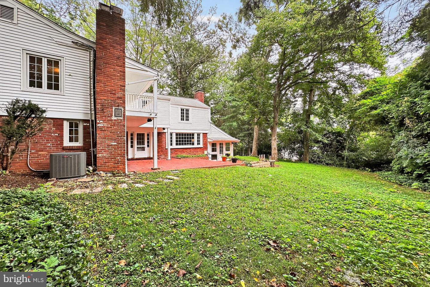 3032 KNOLL DR, FALLS CHURCH, Virginia 22042, 3 Bedrooms Bedrooms, ,3 BathroomsBathrooms,Residential,For sale,3032 KNOLL DR,VAFX2262988 MLS # VAFX2262988
