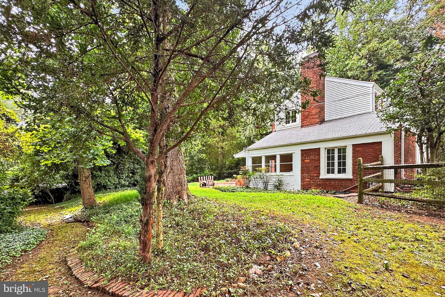 3032 KNOLL DR, FALLS CHURCH, Virginia 22042, 3 Bedrooms Bedrooms, ,3 BathroomsBathrooms,Residential,For sale,3032 KNOLL DR,VAFX2262988 MLS # VAFX2262988