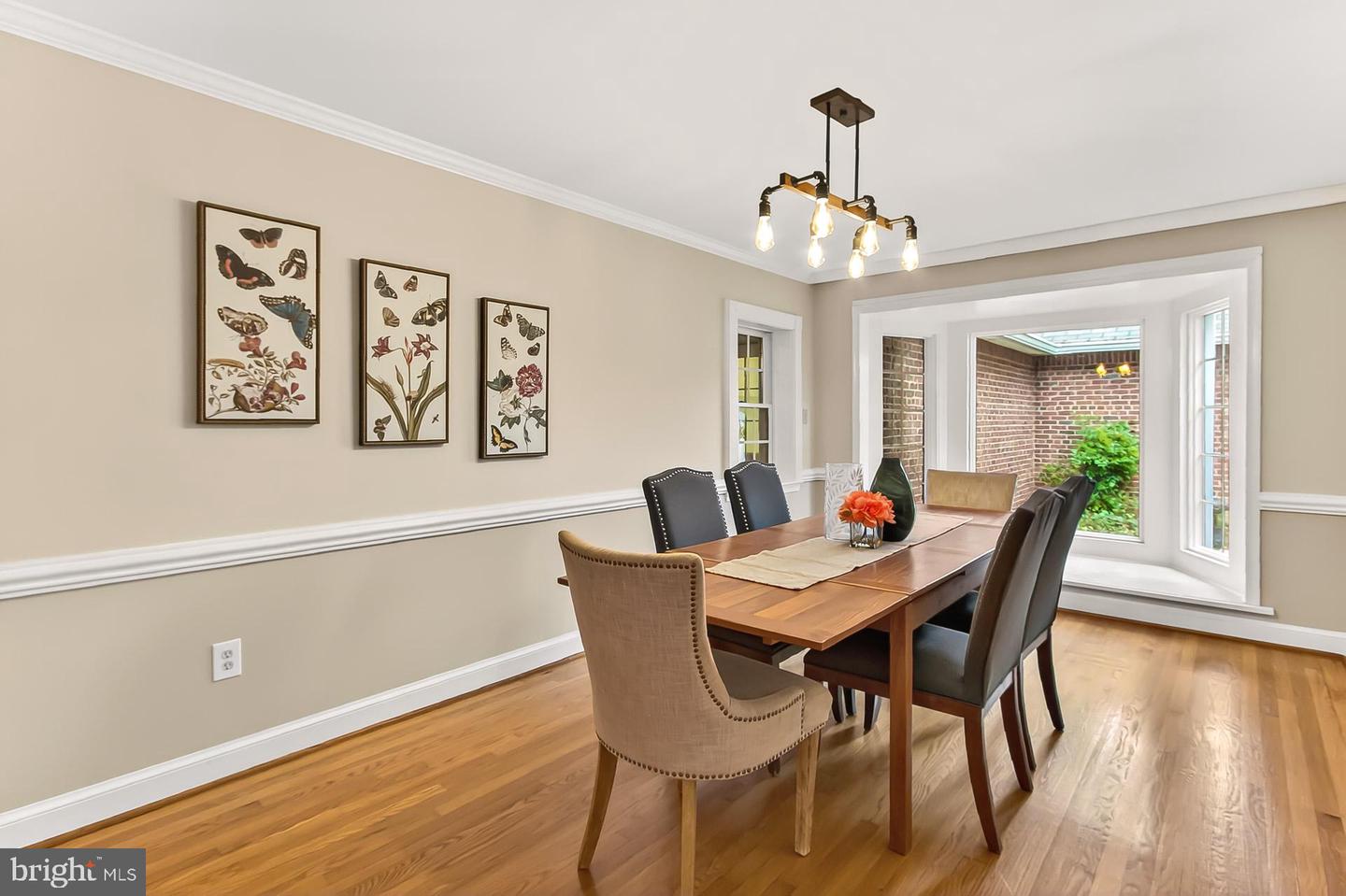 3032 KNOLL DR, FALLS CHURCH, Virginia 22042, 3 Bedrooms Bedrooms, ,3 BathroomsBathrooms,Residential,For sale,3032 KNOLL DR,VAFX2262988 MLS # VAFX2262988