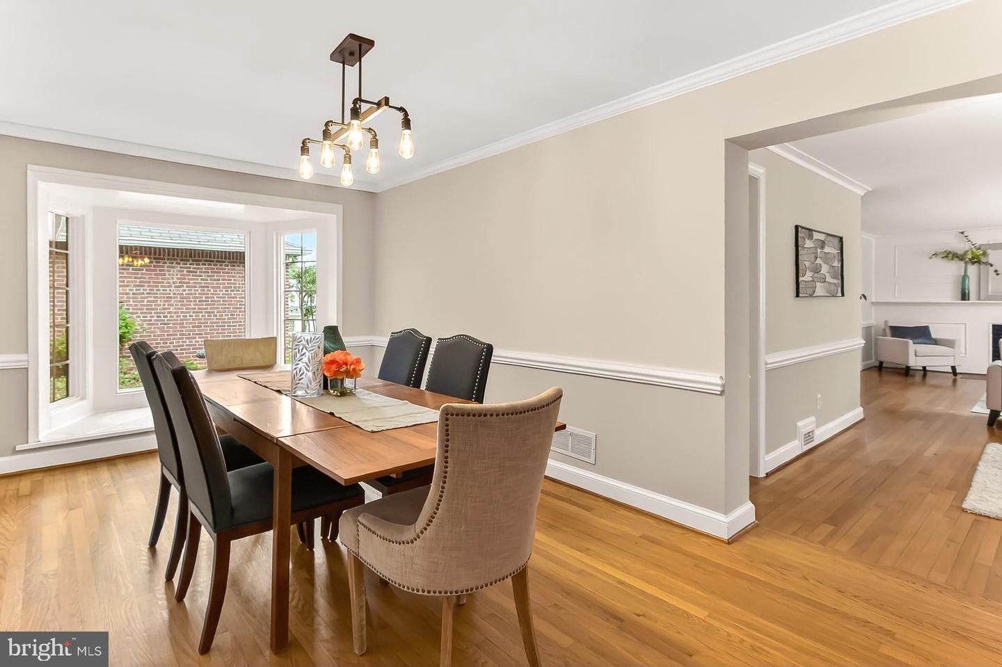 3032 KNOLL DR, FALLS CHURCH, Virginia 22042, 3 Bedrooms Bedrooms, ,3 BathroomsBathrooms,Residential,For sale,3032 KNOLL DR,VAFX2262988 MLS # VAFX2262988