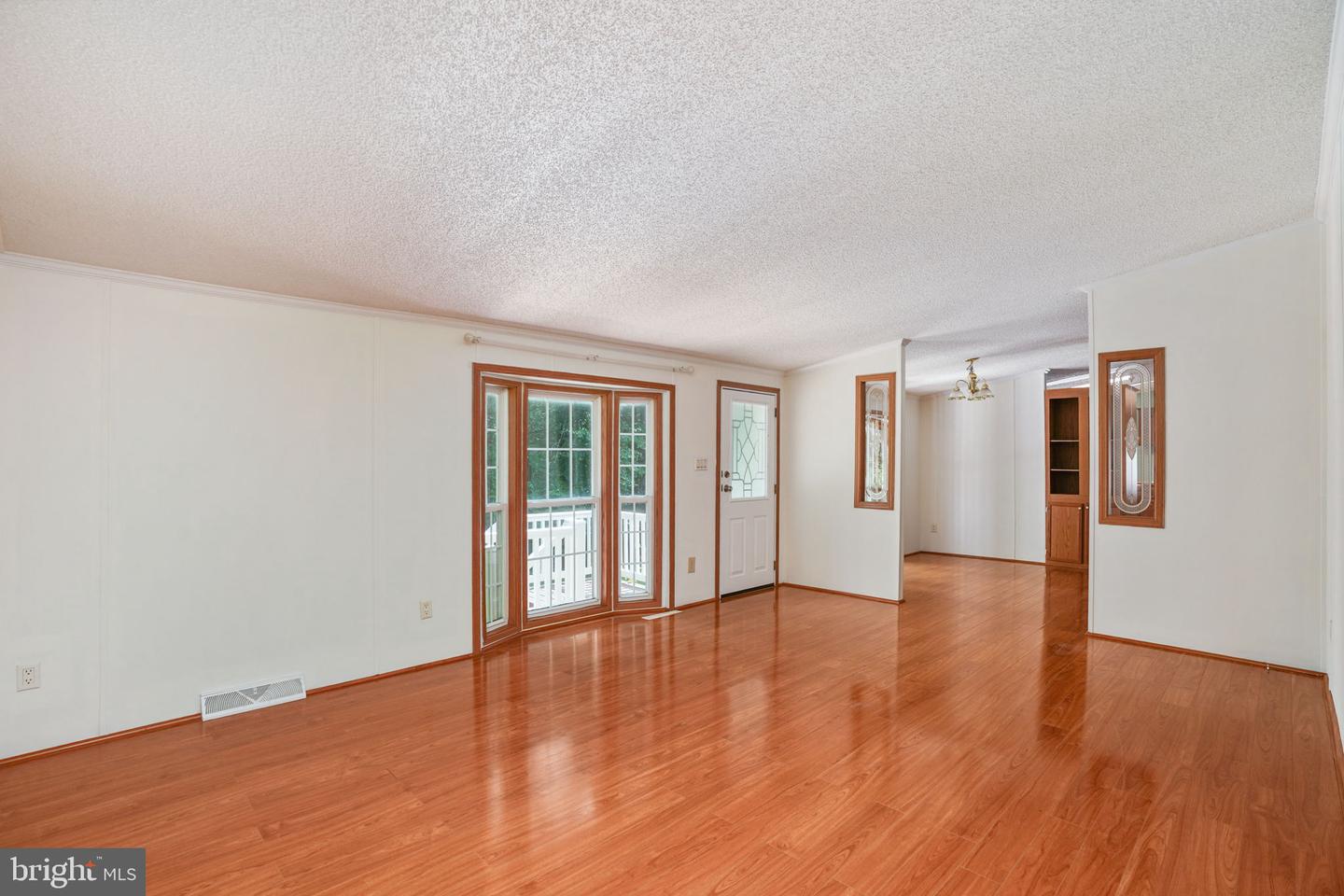 3201 DANBURY CIR, SPOTSYLVANIA, Virginia 22551, 3 Bedrooms Bedrooms, ,2 BathroomsBathrooms,Residential,For sale,3201 DANBURY CIR,VASP2035754 MLS # VASP2035754