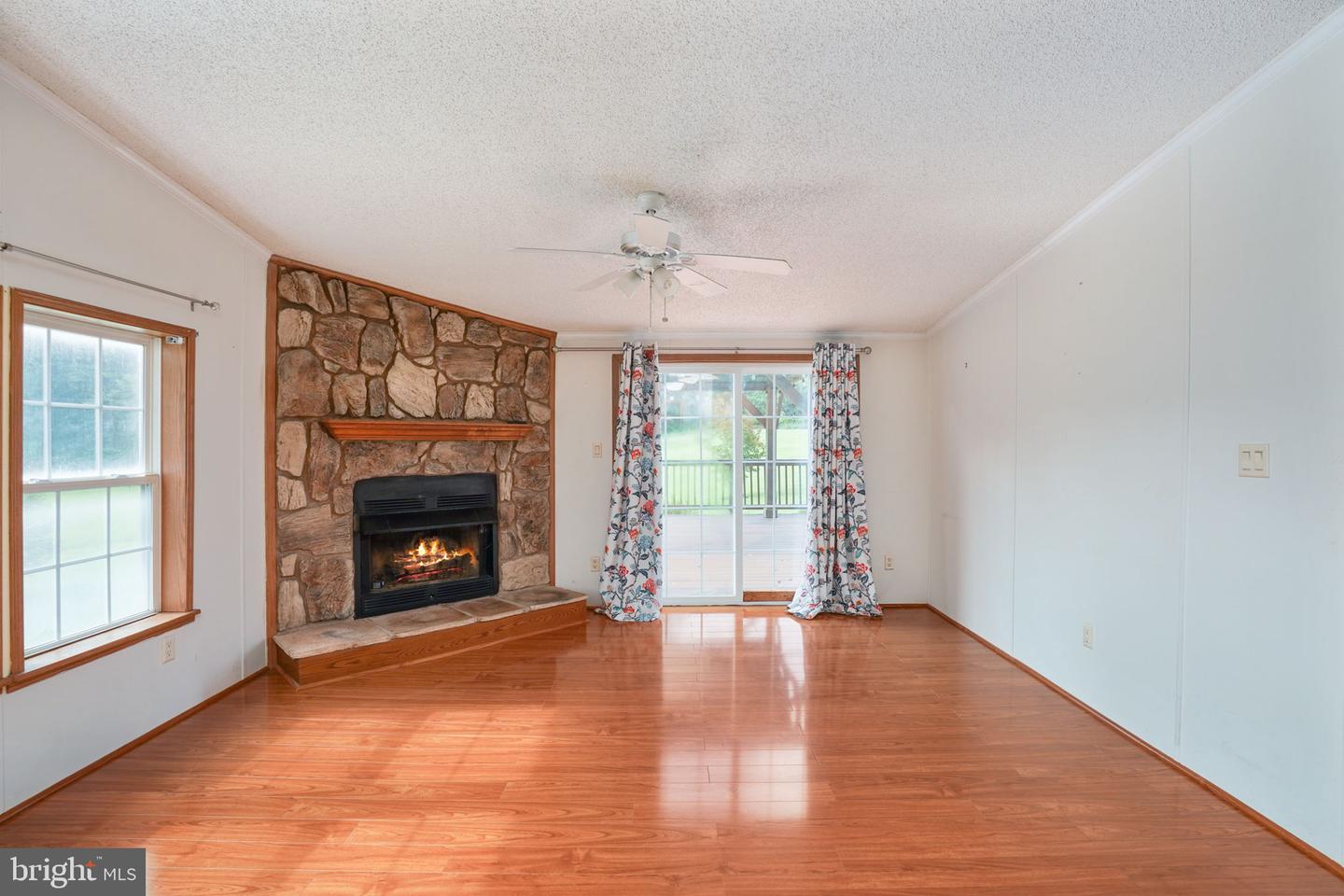 3201 DANBURY CIR, SPOTSYLVANIA, Virginia 22551, 3 Bedrooms Bedrooms, ,2 BathroomsBathrooms,Residential,For sale,3201 DANBURY CIR,VASP2035754 MLS # VASP2035754