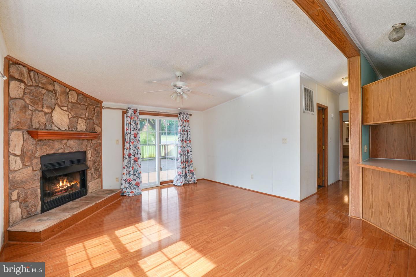 3201 DANBURY CIR, SPOTSYLVANIA, Virginia 22551, 3 Bedrooms Bedrooms, ,2 BathroomsBathrooms,Residential,For sale,3201 DANBURY CIR,VASP2035754 MLS # VASP2035754