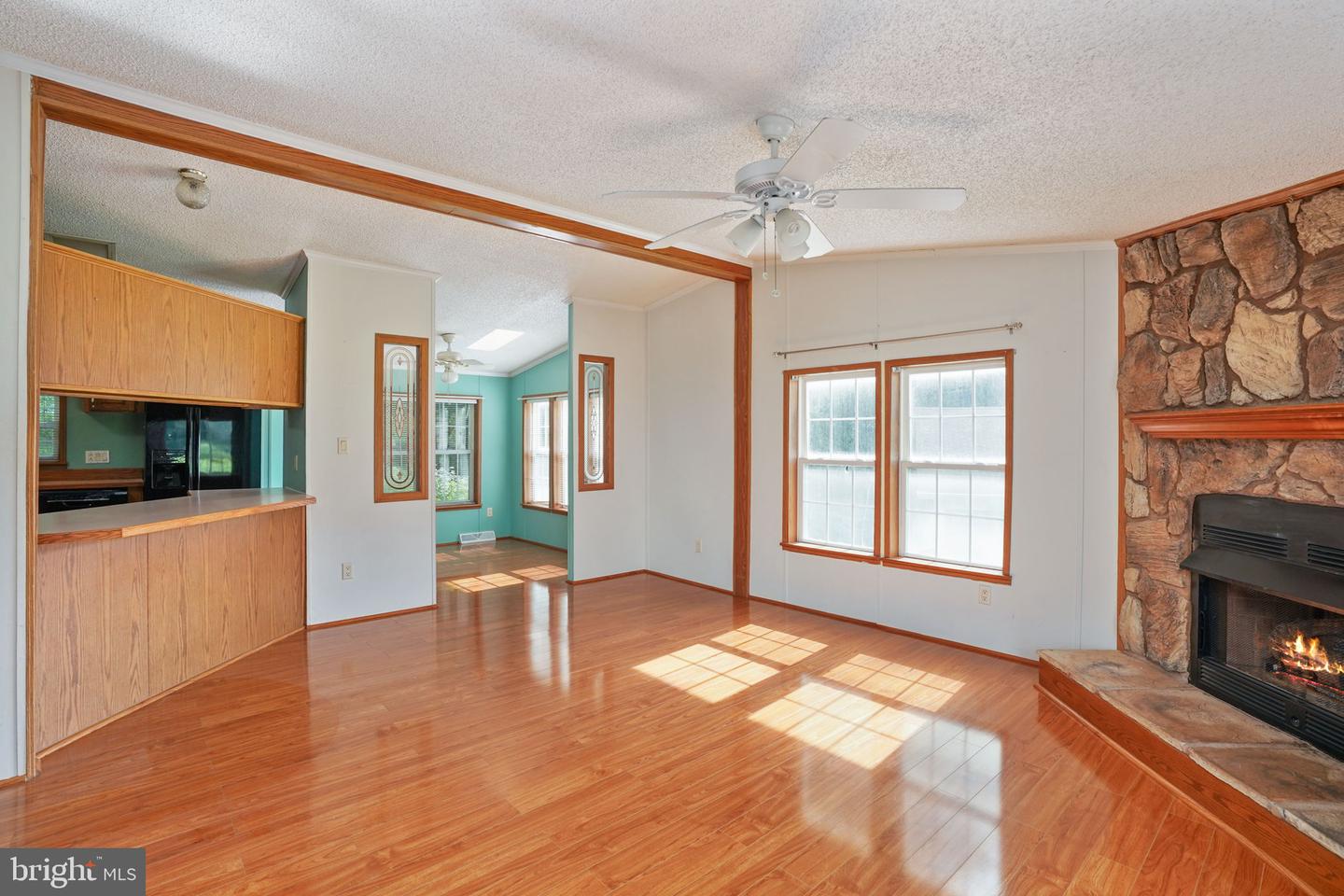 3201 DANBURY CIR, SPOTSYLVANIA, Virginia 22551, 3 Bedrooms Bedrooms, ,2 BathroomsBathrooms,Residential,For sale,3201 DANBURY CIR,VASP2035754 MLS # VASP2035754